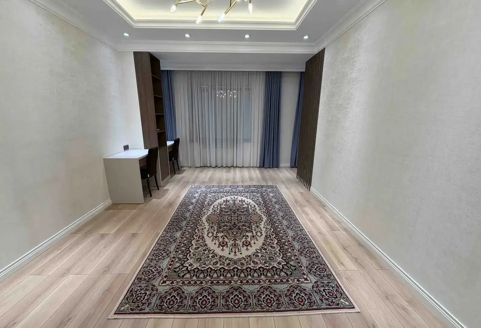 3-комн. квартира, 5 этаж, 130м², Цум