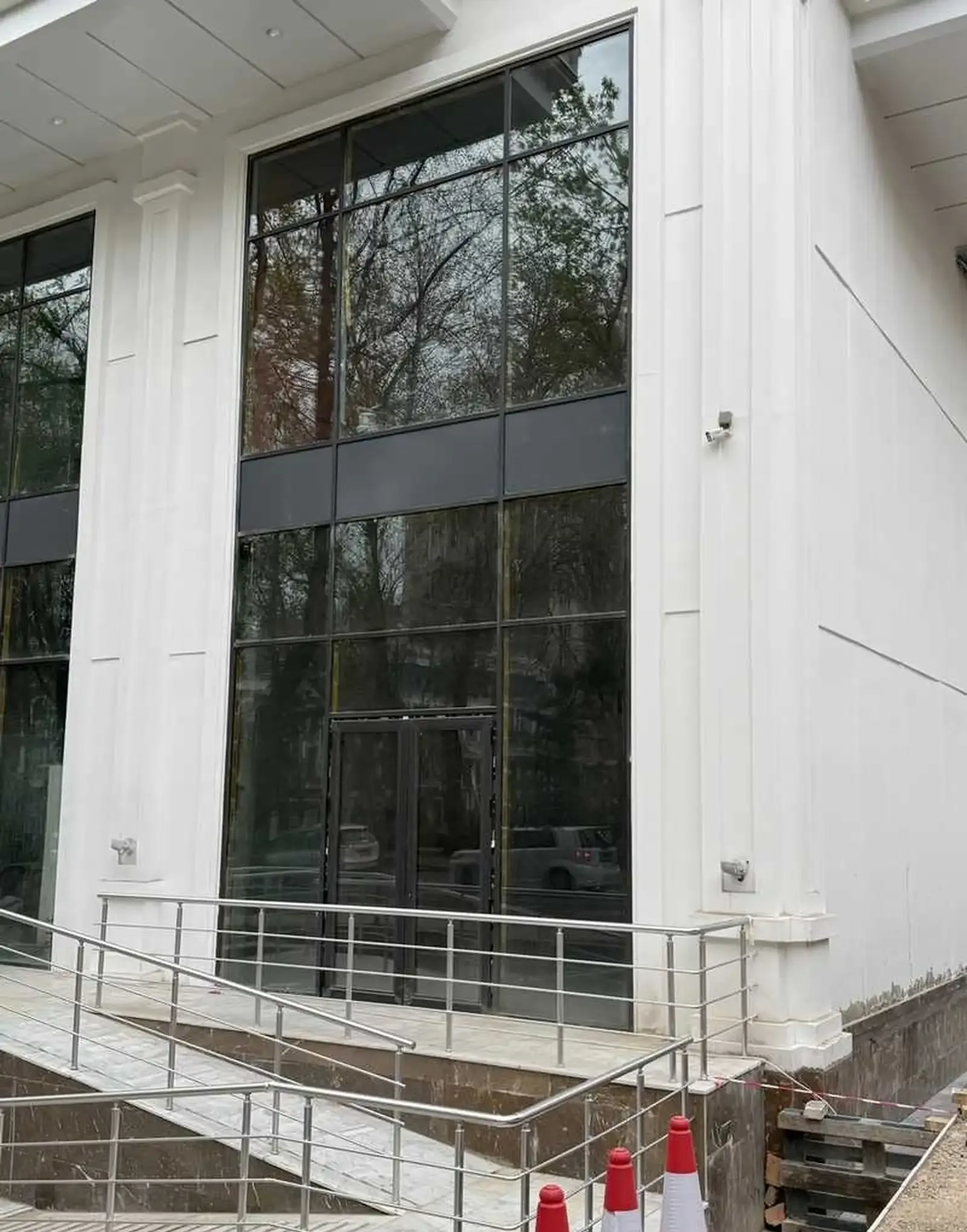 Помещение под свободное назначение, 110м², Овир,Донишгохи Славянский