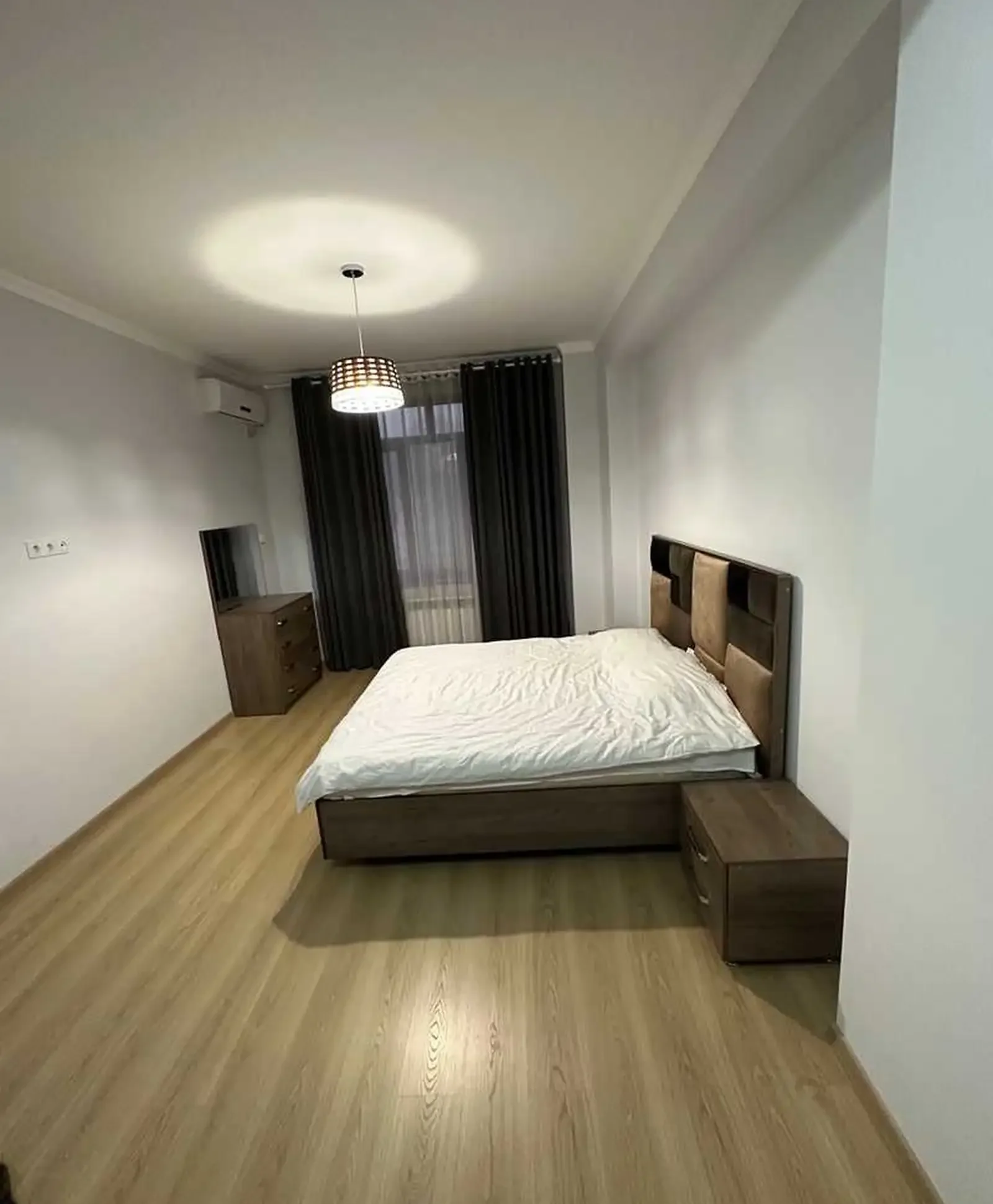 3-комн. квартира, 4 этаж, 130м², И.Сомони Дом печать