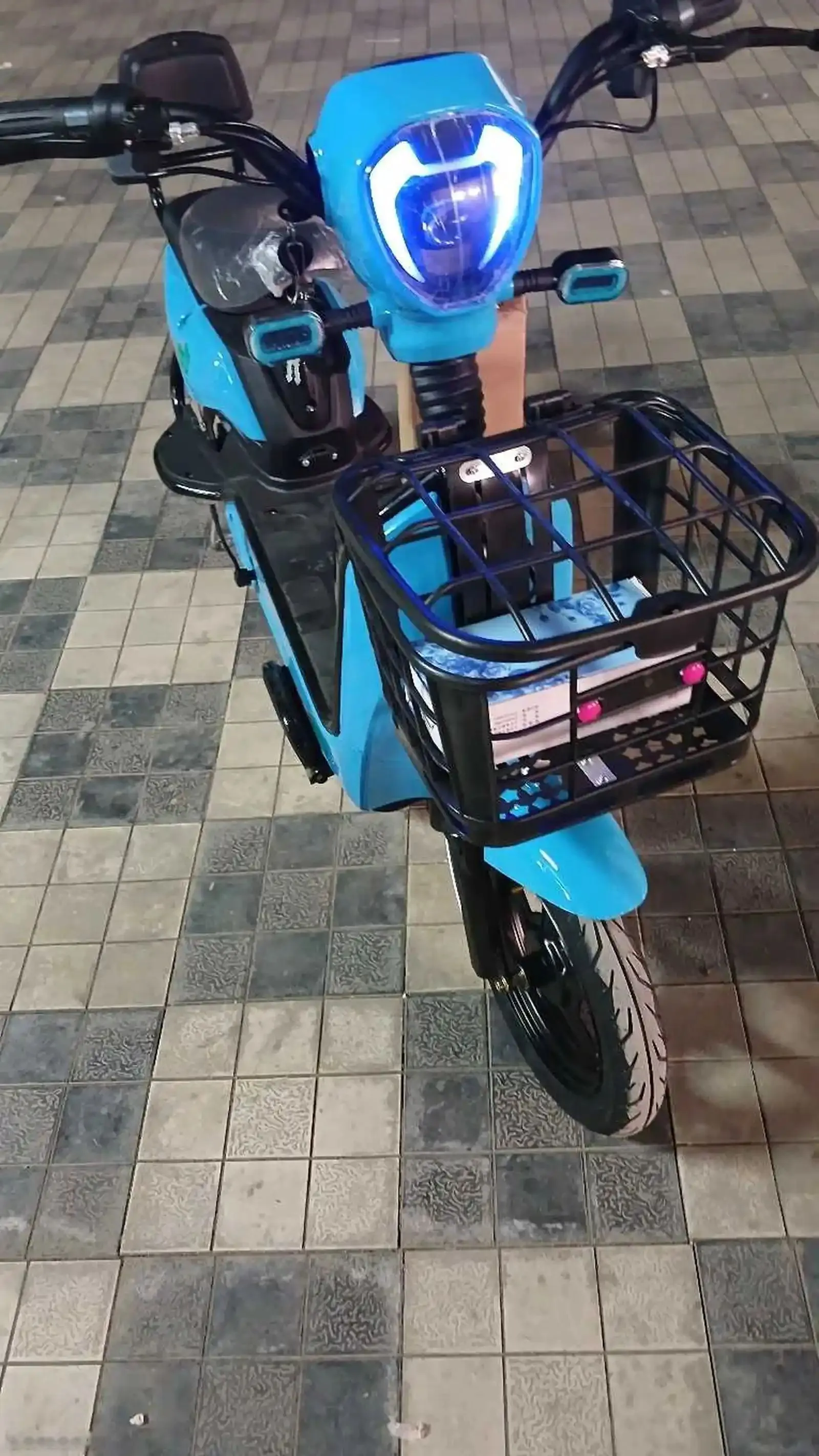 Скутер электронный