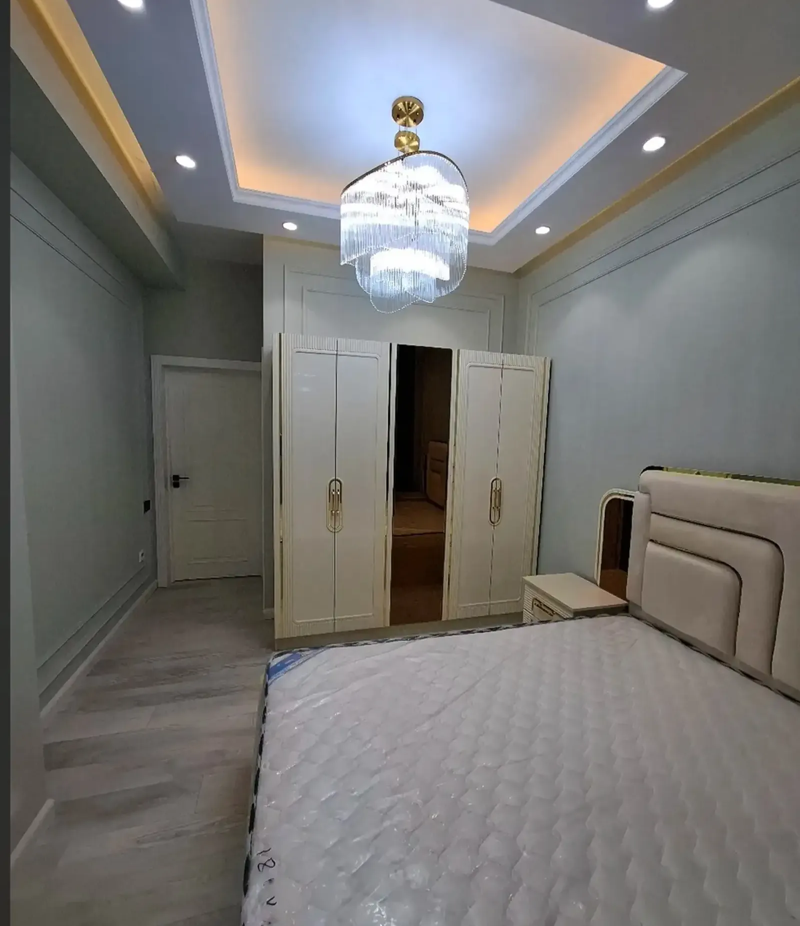 3-комн. квартира, 4 этаж, 100м², Исмоили Сомони