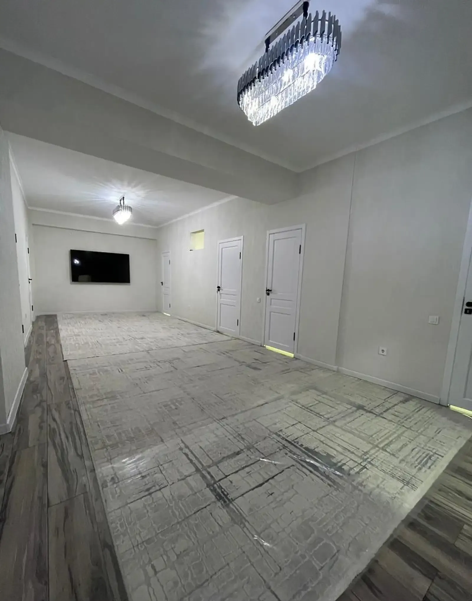 3-комн. квартира, 10 этаж, 119 м², Айнӣ, Гостиница Хилтон