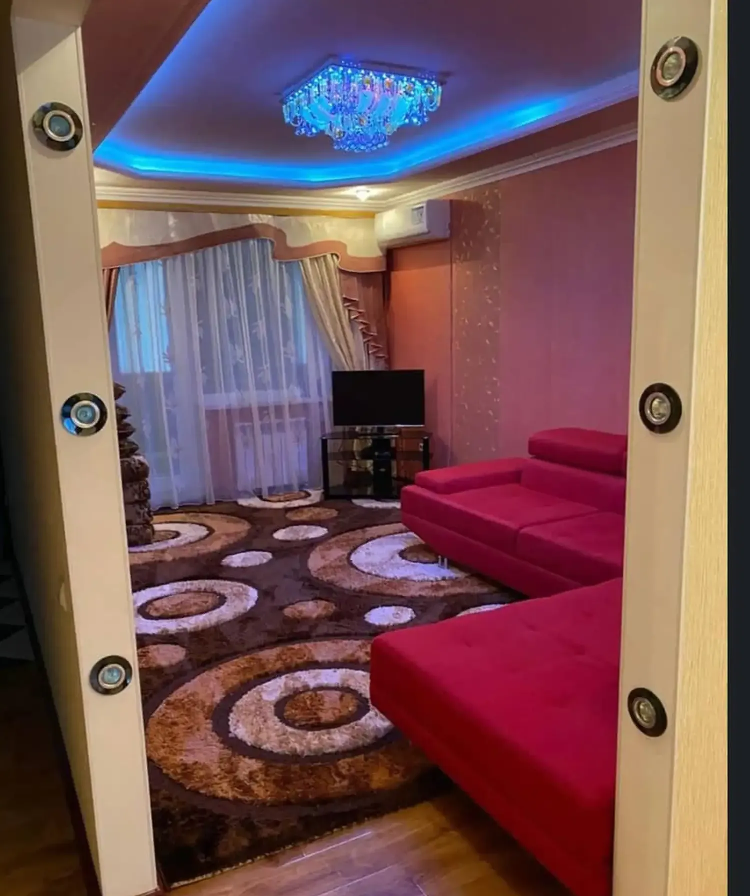 3-комн. квартира, 4 этаж, 70м², Сино