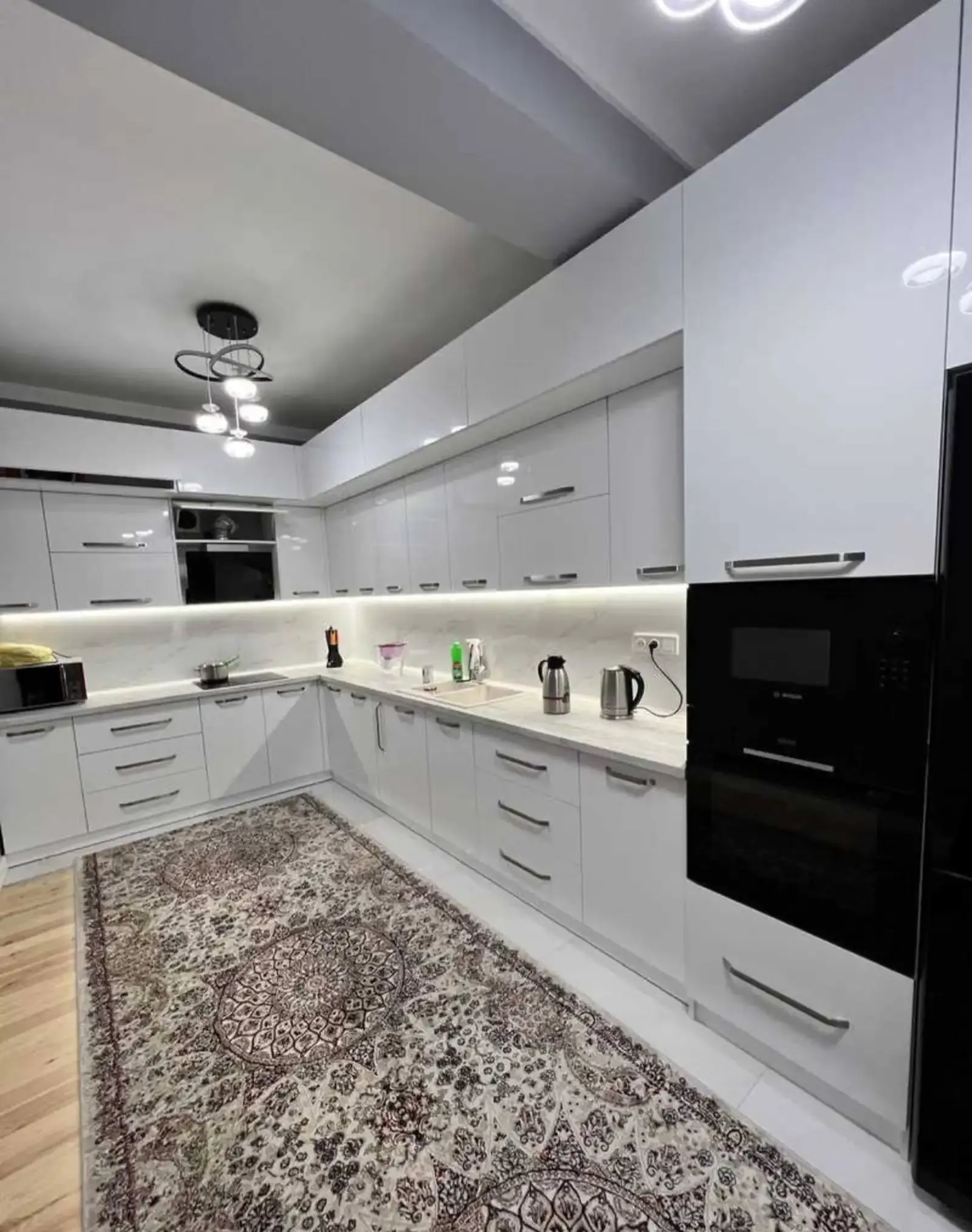 3-комн. квартира, 5 этаж, 107 м², Шохмансур - Садбарг, Вай Кики