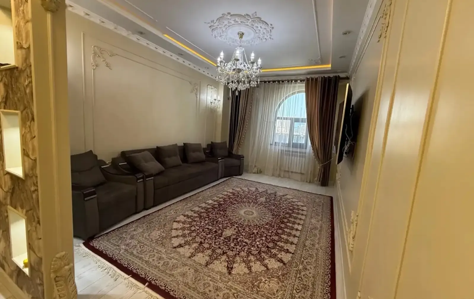 2-комн. квартира, 14 этаж, 72м², Шохмансур