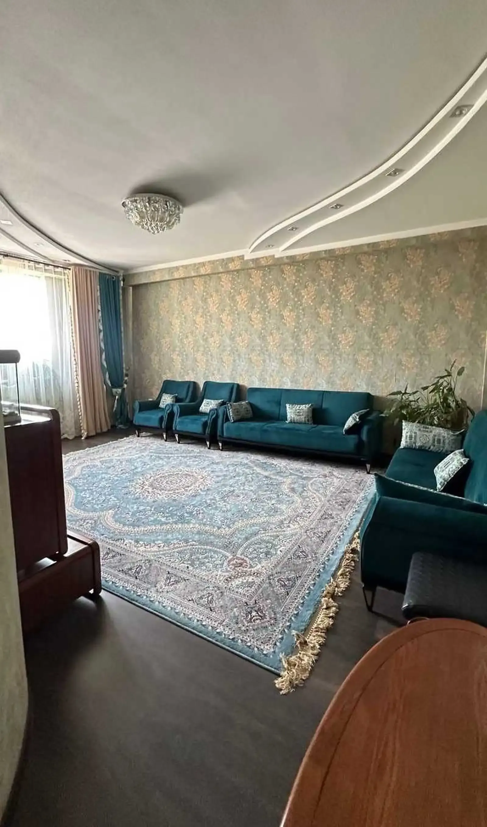2-комн. квартира, 2 этаж, 102м², Сомони