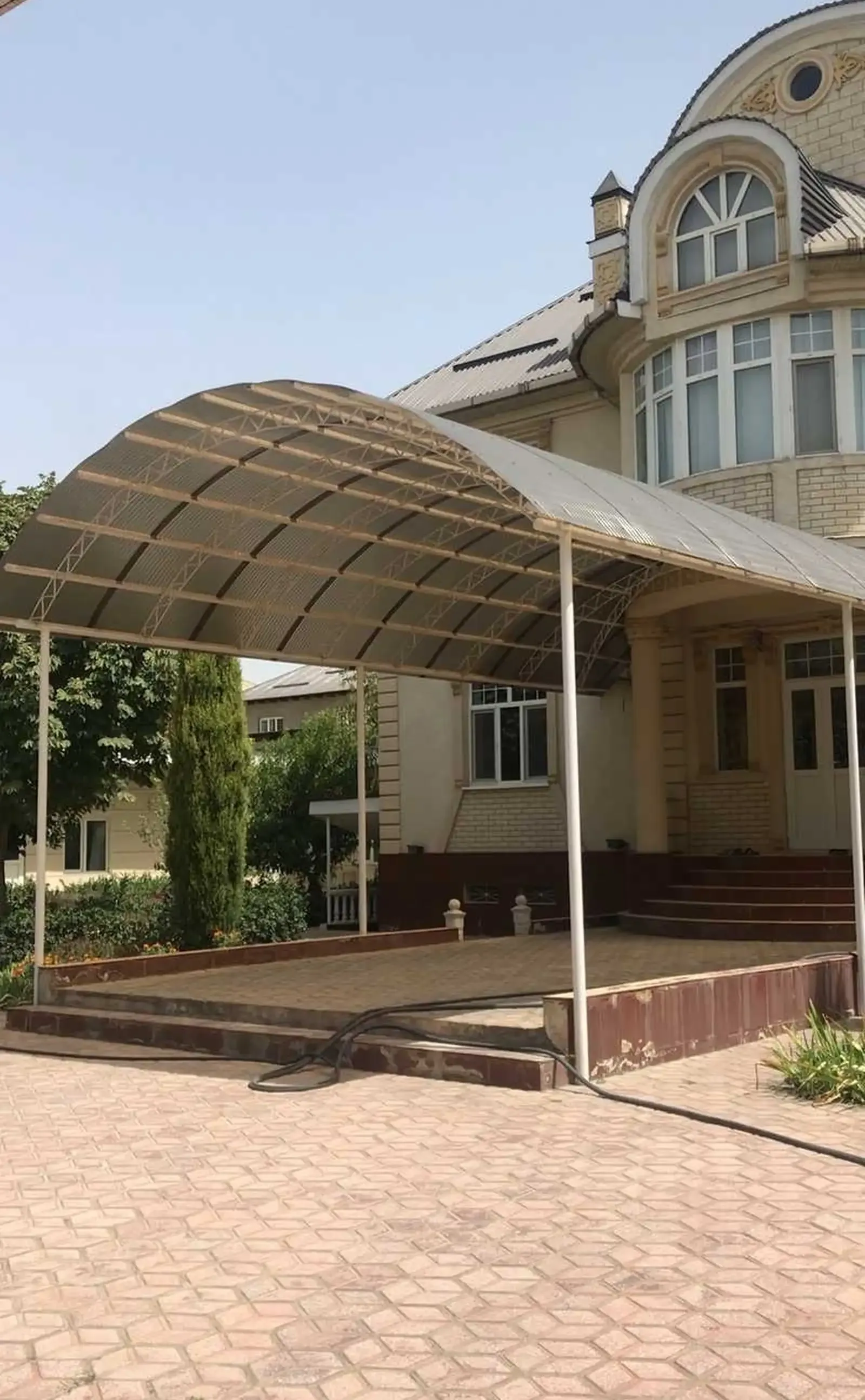 3 этажный, 1-комн. дом, 600 м², Фирдавси