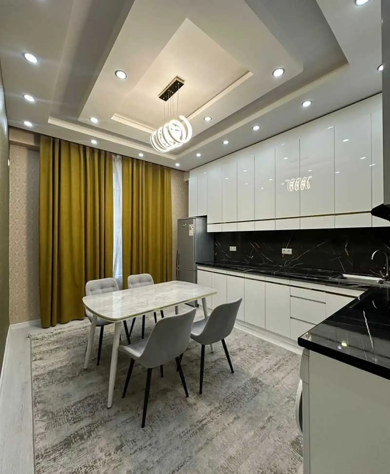 3-комн. квартира, 5 этаж, 130м², Садбарг доми Гелос