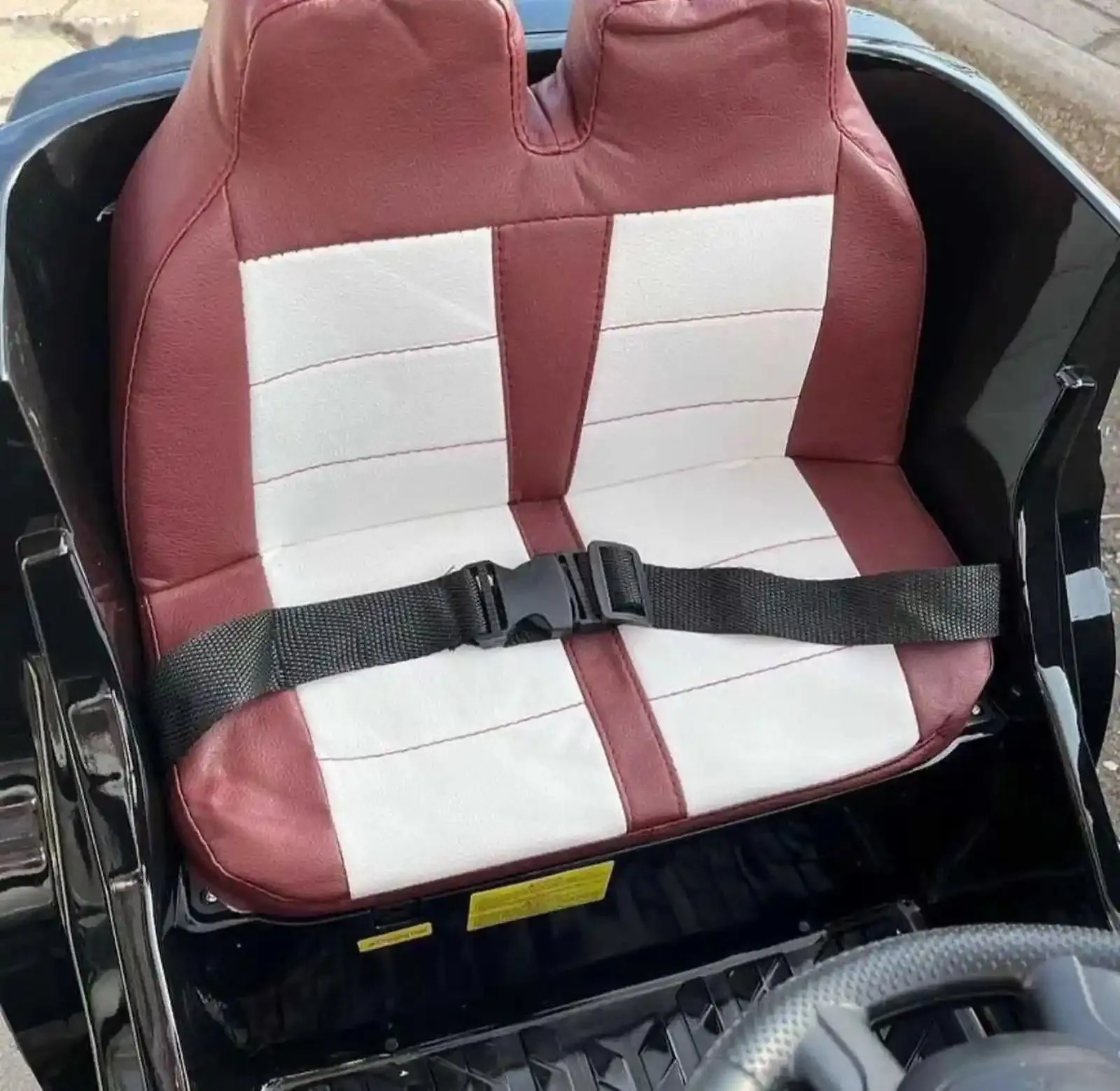 Детский электромобиль