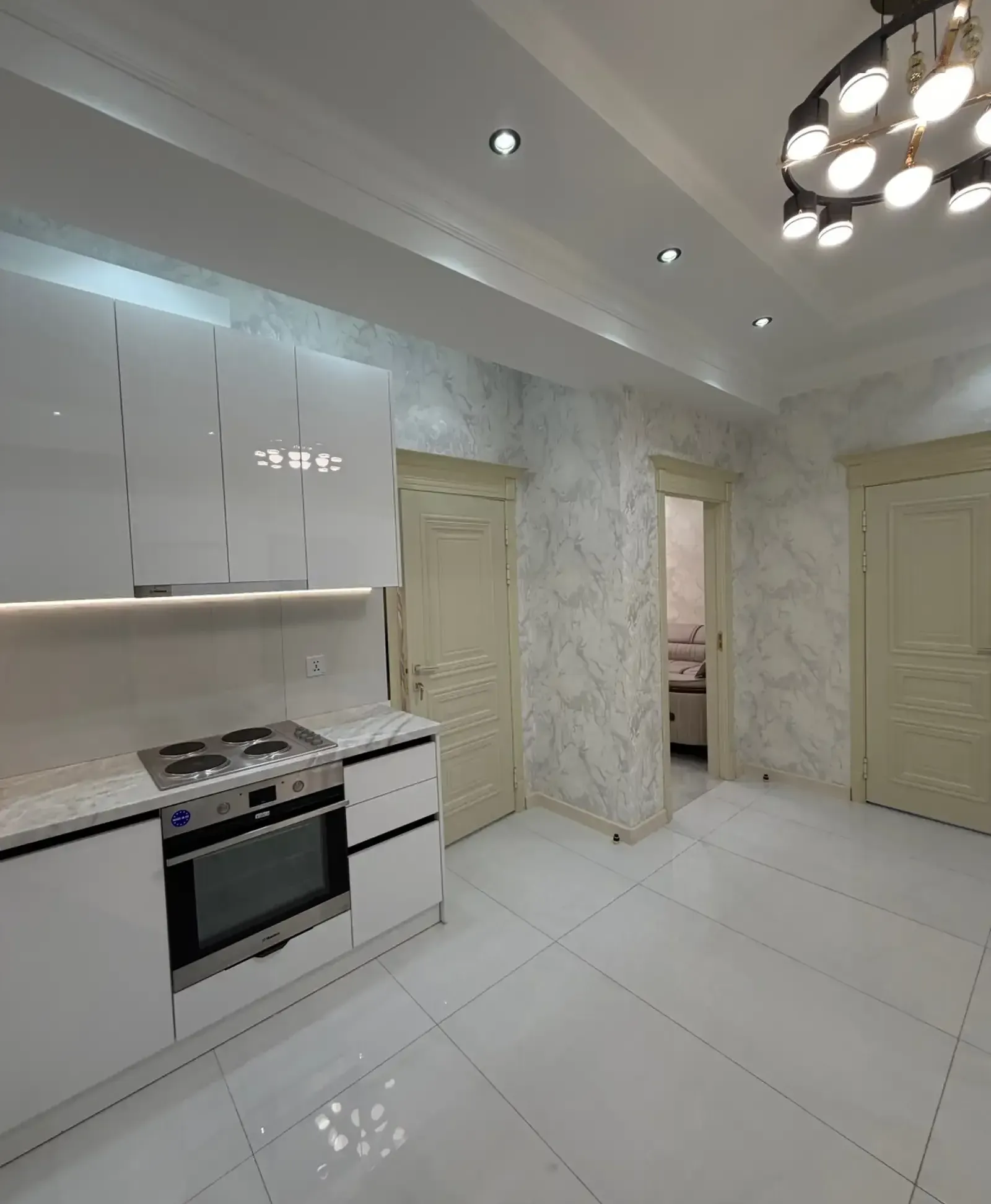 2-комн. квартира, 3 этаж, 65м², Овир/Славянский