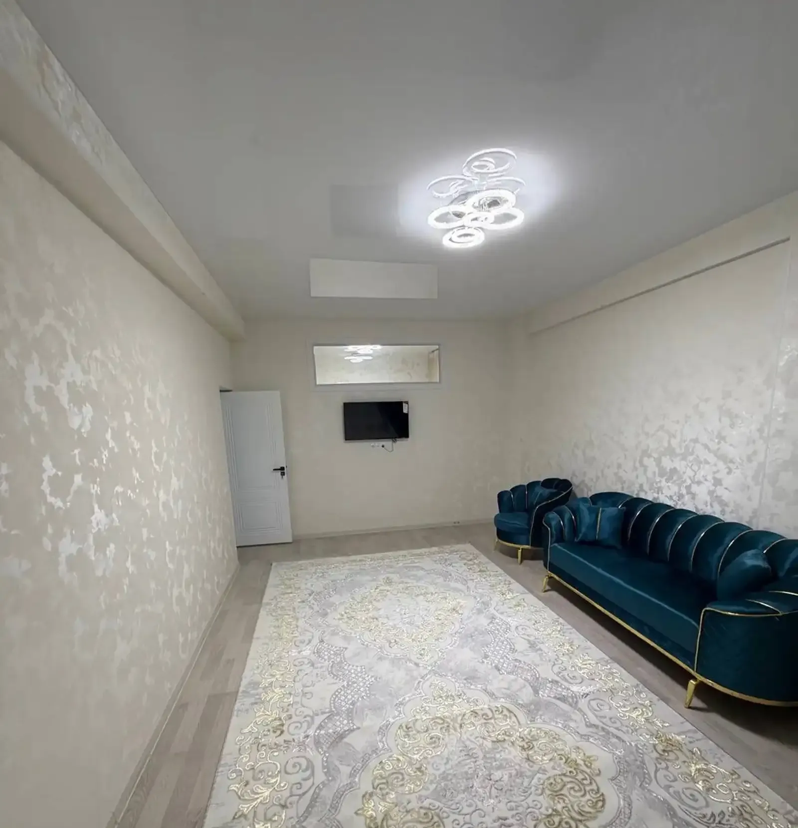 2-комн. квартира, 11 этаж, 60 м², 112мкр, Пайкар