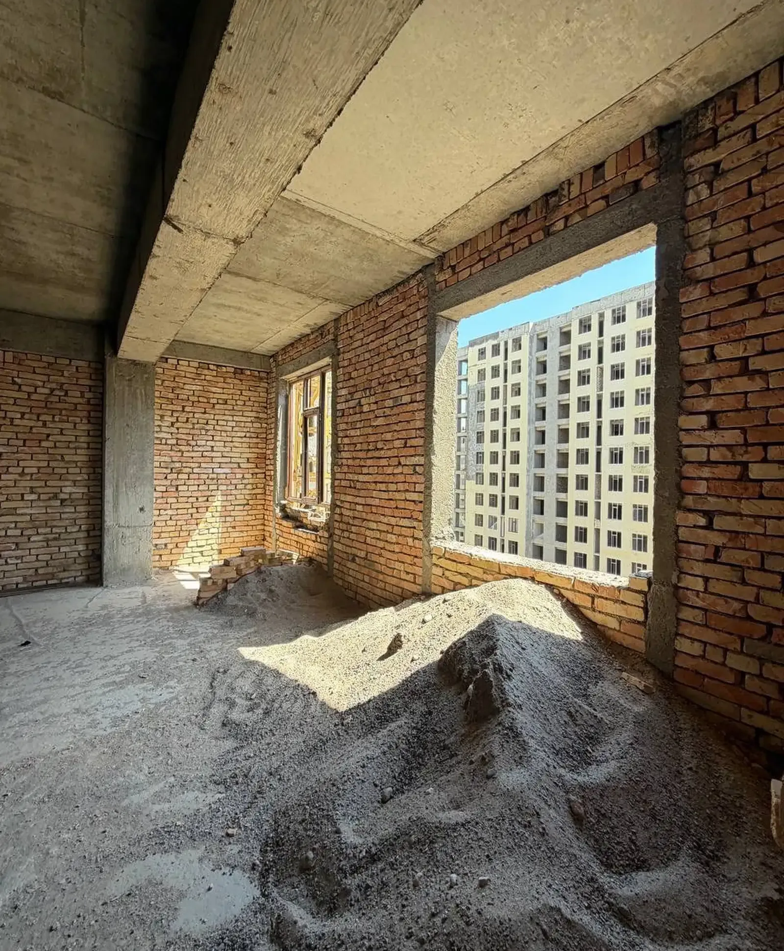 2-комн. квартира, 12 этаж, 71 м², Шохмансур