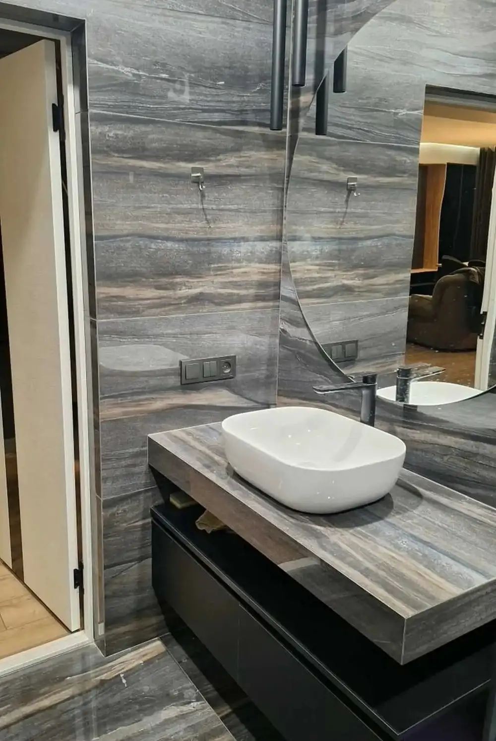 3-комн. квартира, 3 этаж, 110м², Оперка