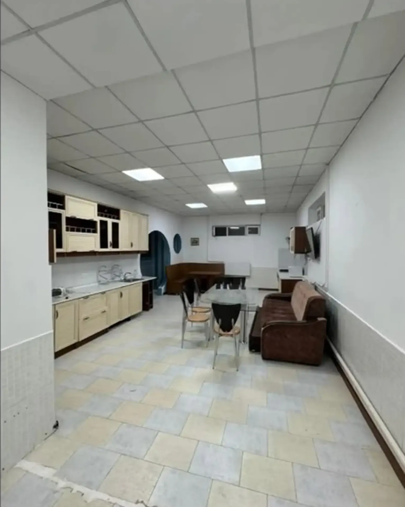 2-этажный, 12 комнатный дом, 450 м², И. Сомони