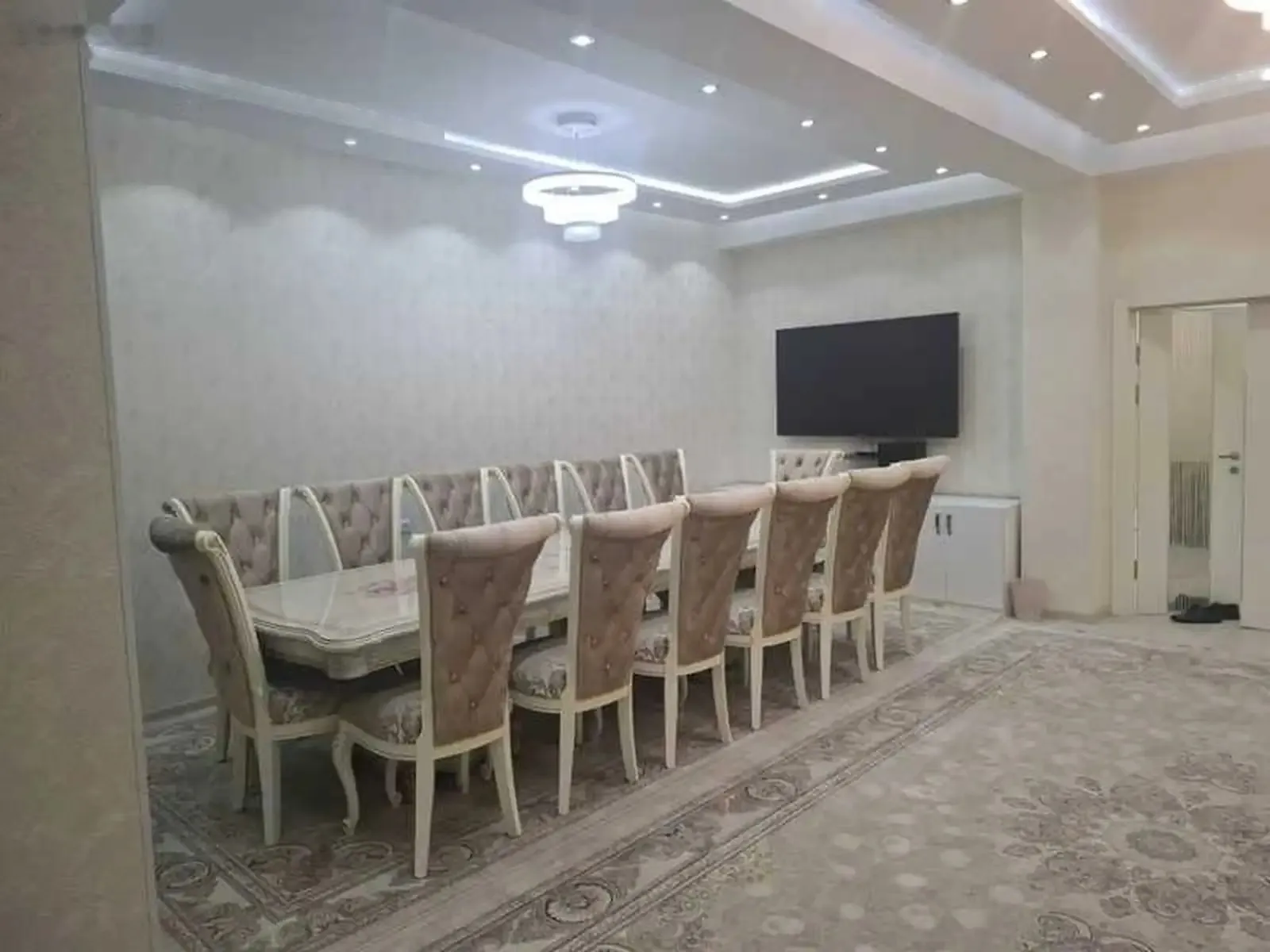 4-к квартира, 5 этаж, 200 м², мехргон