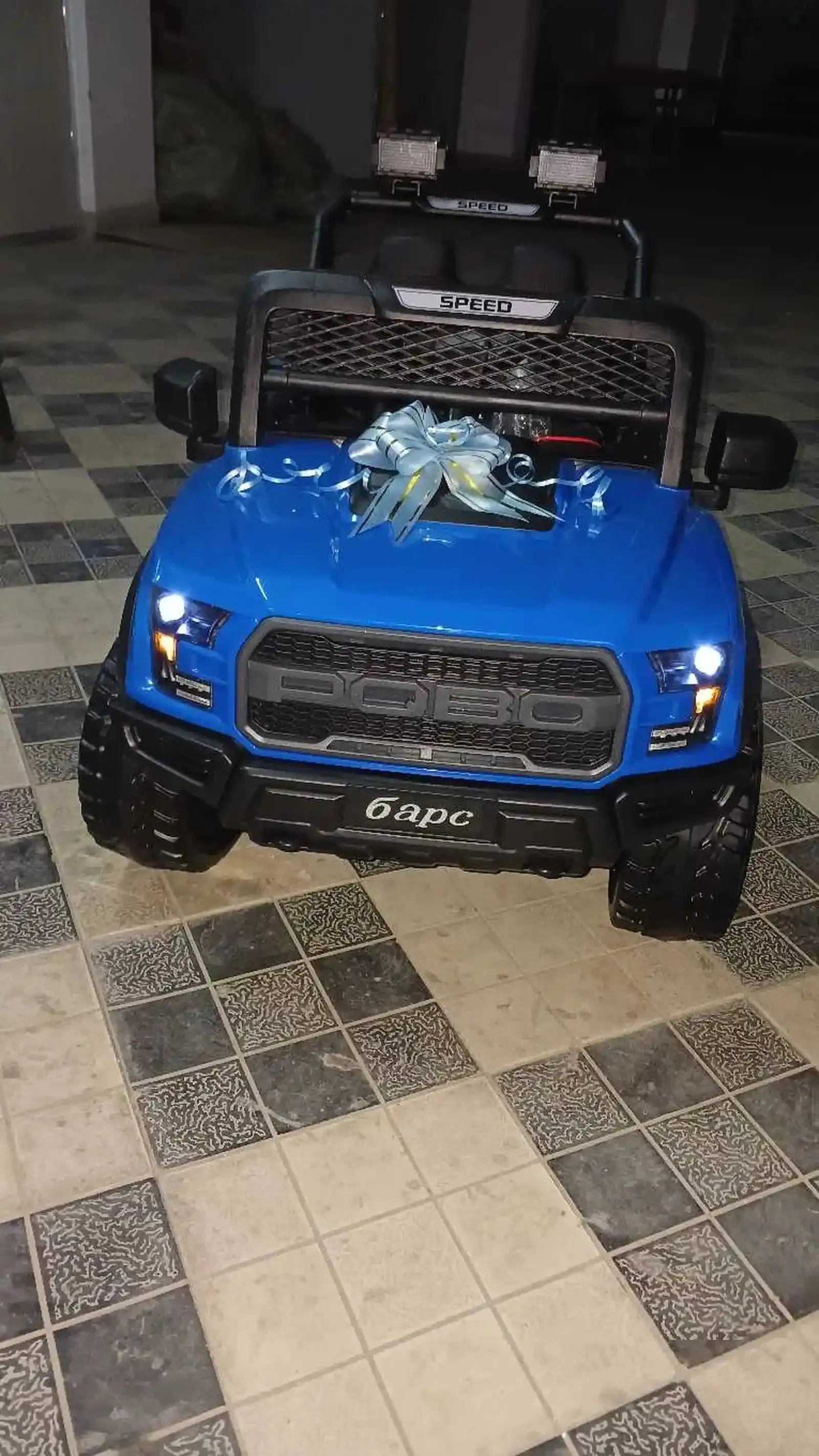 Детский электромобиль