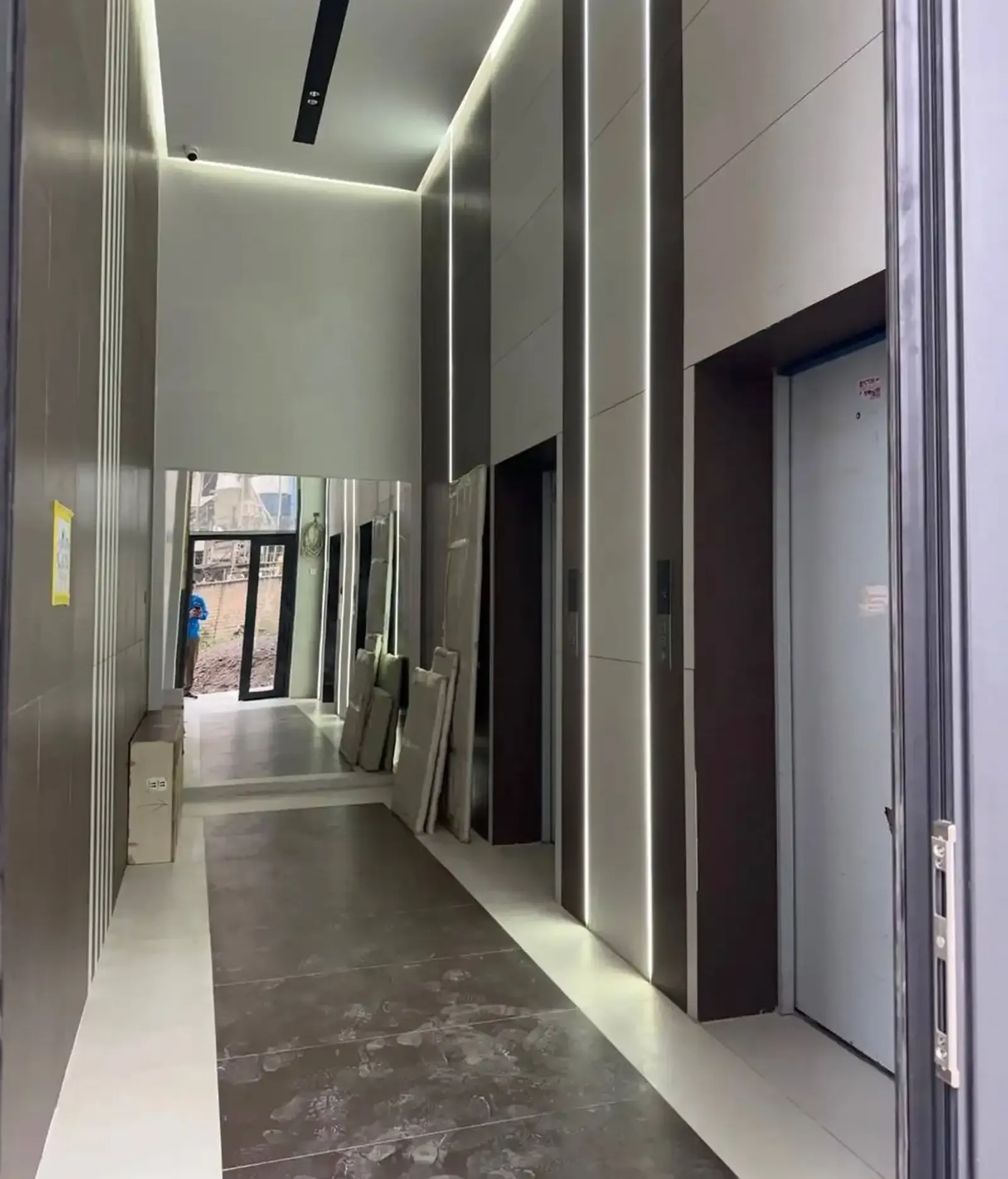 2-комн. квартира, 10 этаж, 100 м², Голубой экран