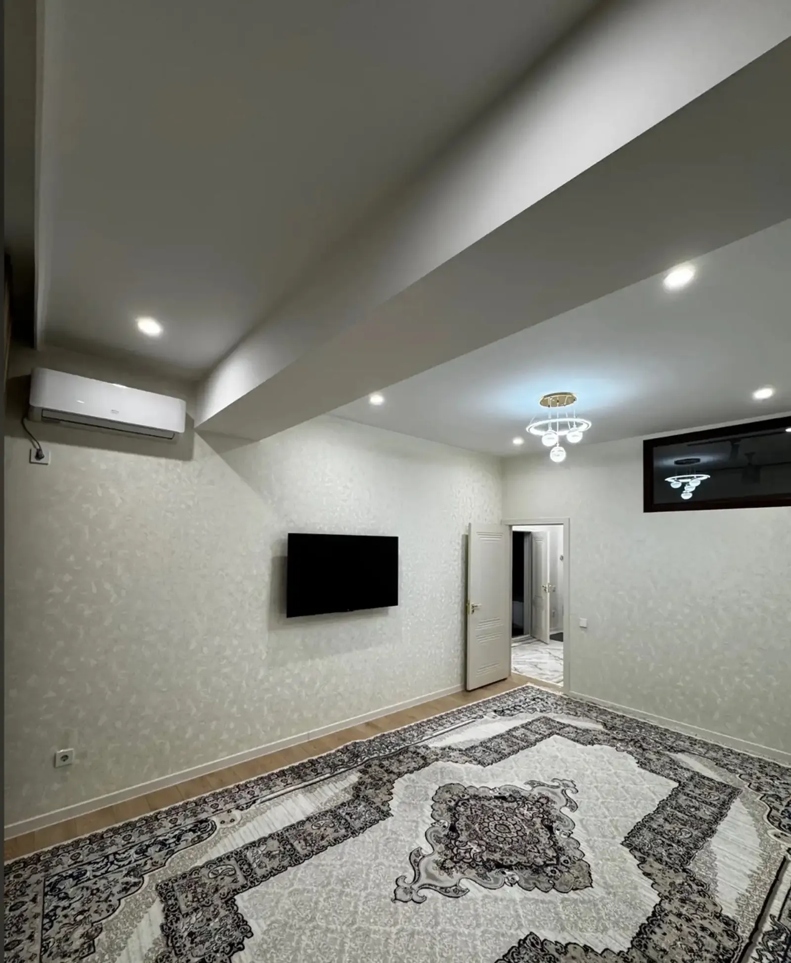 2-комн. квартира, 14 этаж, 65м², Шохмансур