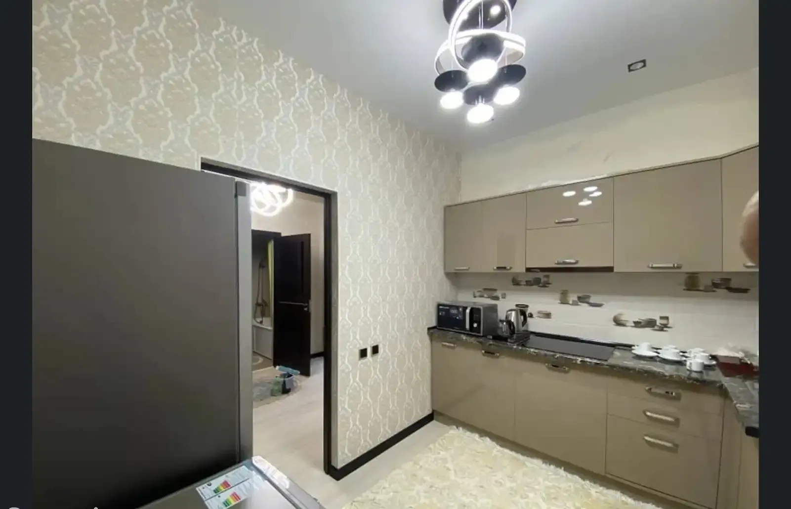 2-комн. квартира, 10 этаж, 76м², Шохмансур