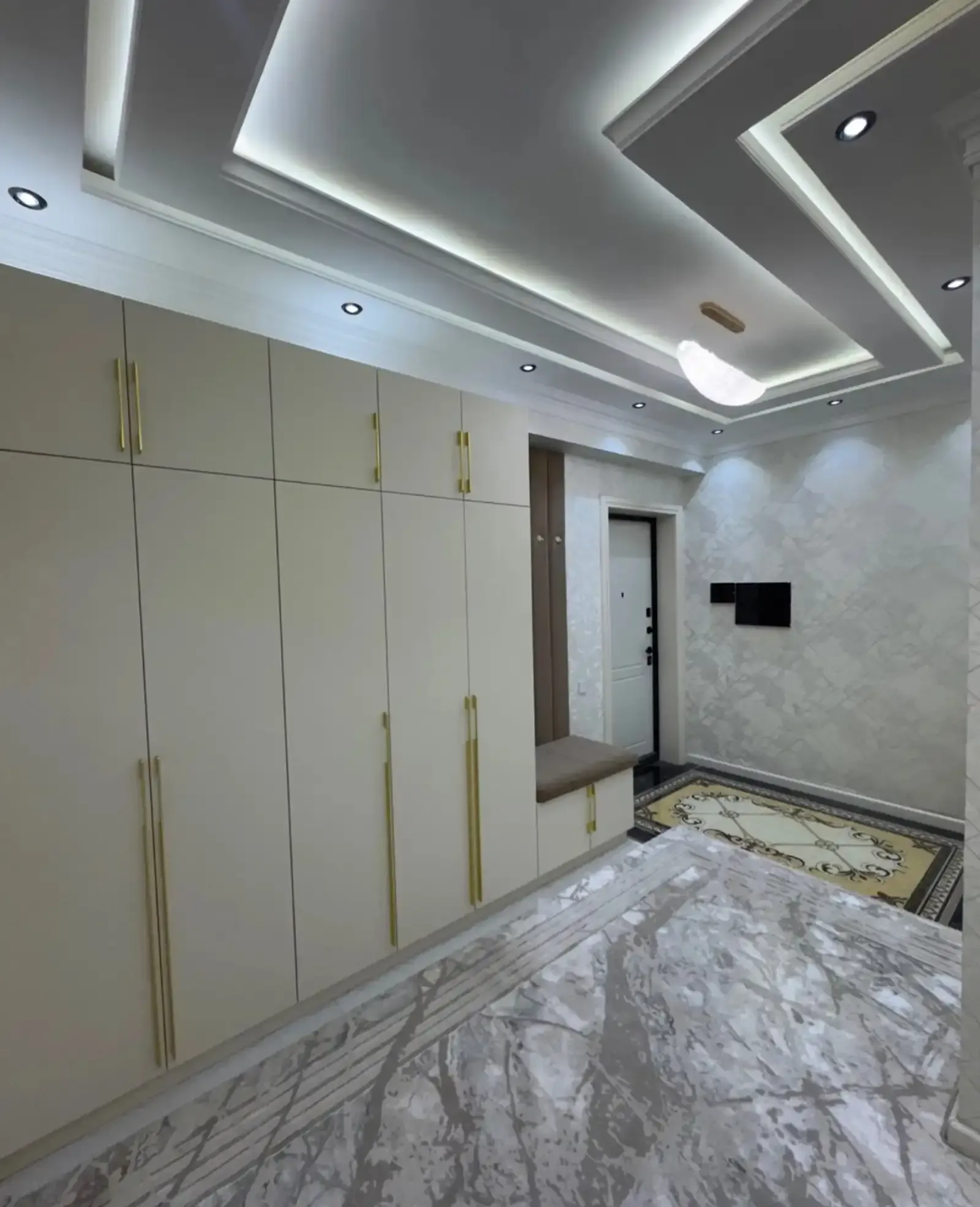 3-комн. квартира, 2 этаж, 125м², Сино