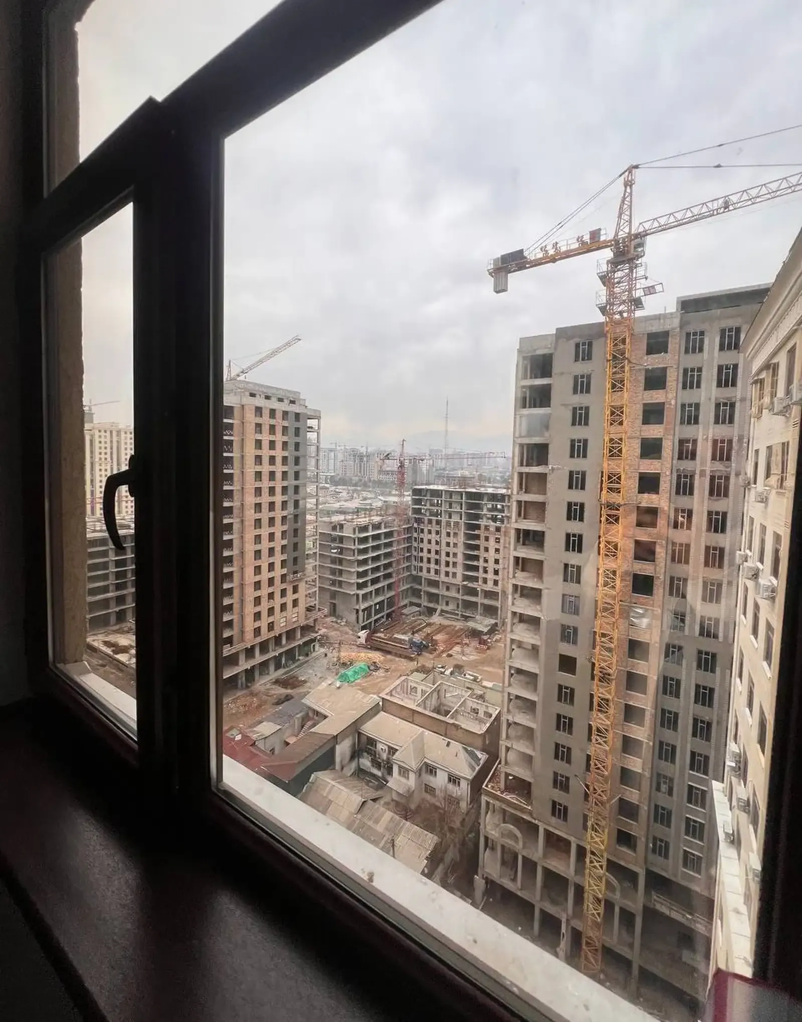 2-комн. квартира, 15 этаж, 55 м², Шохмансур