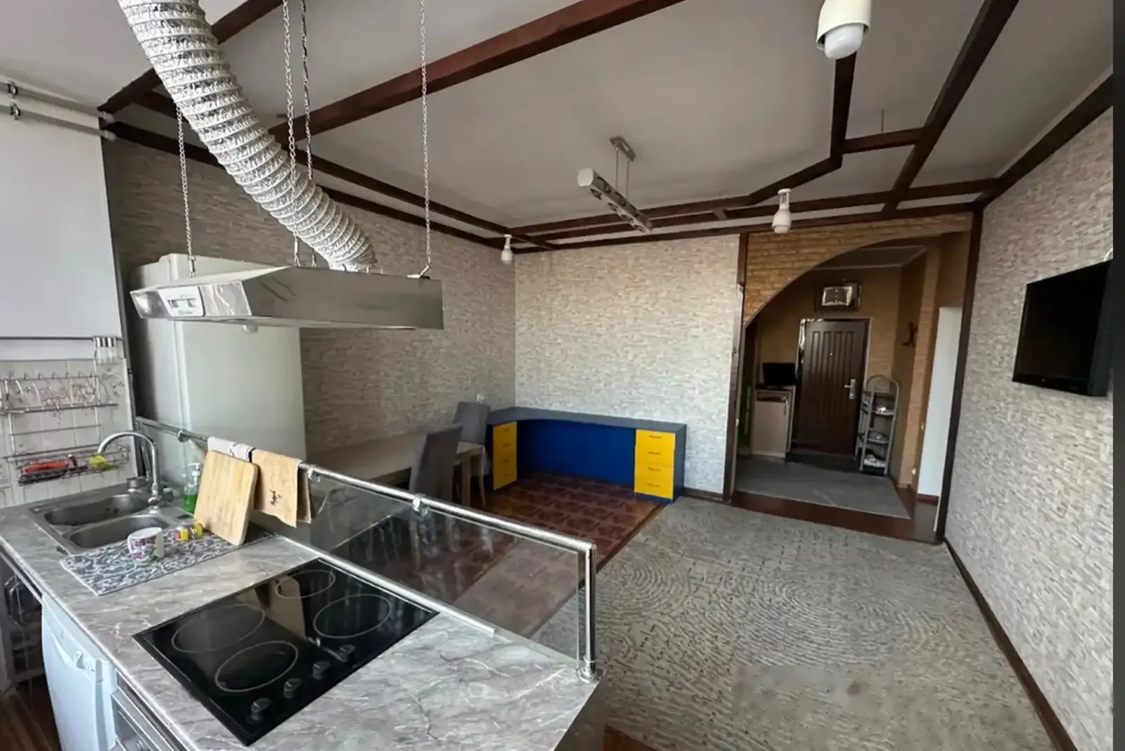 3-комн. квартира, 5 этаж, 140м², шохмансур