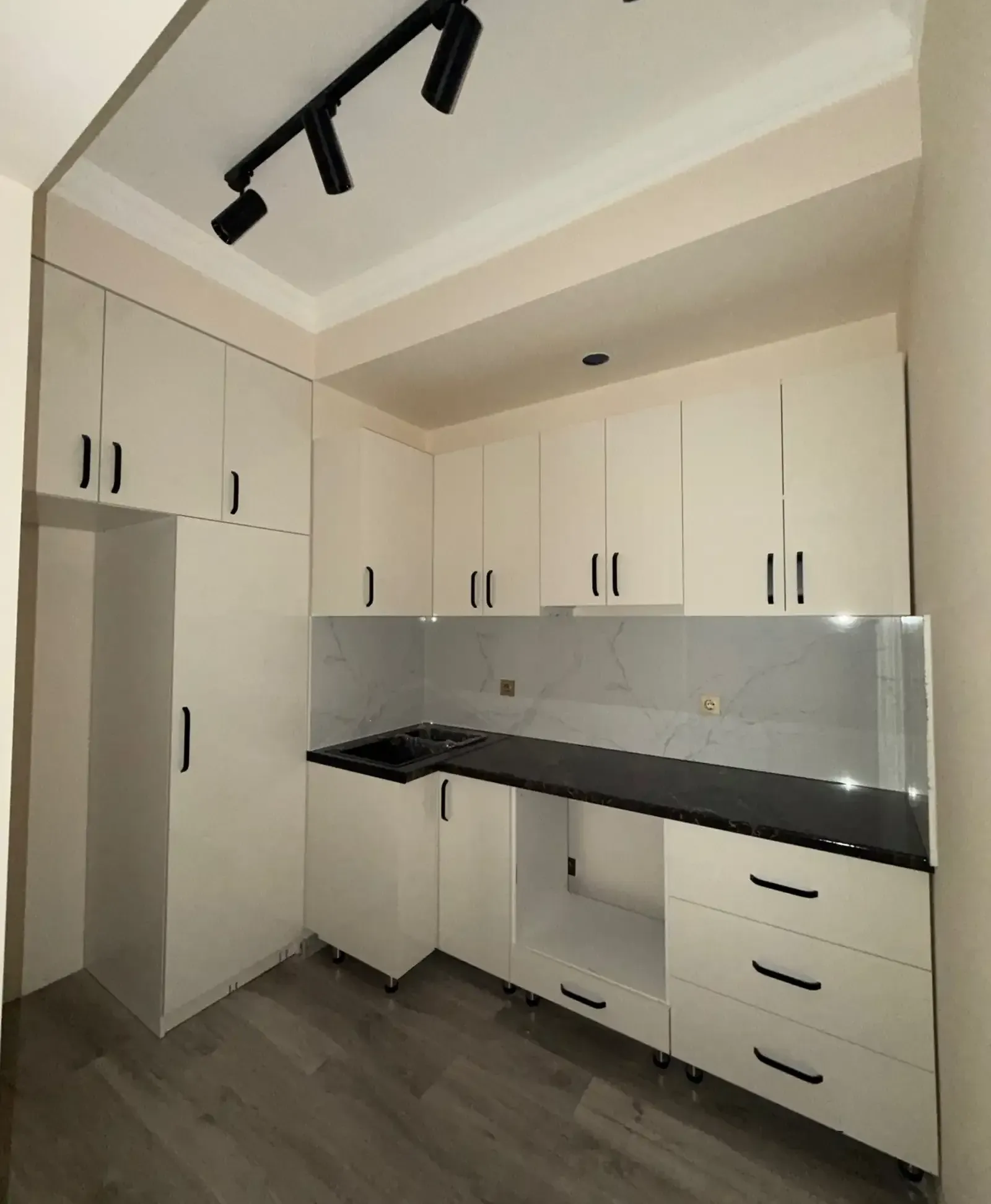 2-комн. квартира, 4 этаж, 55м², Шохмансур/Пайкар