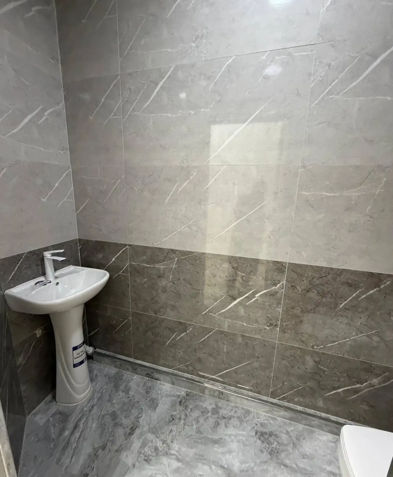 2-комн. квартира, 12 этаж, 81 м², Шохмансур 3 база