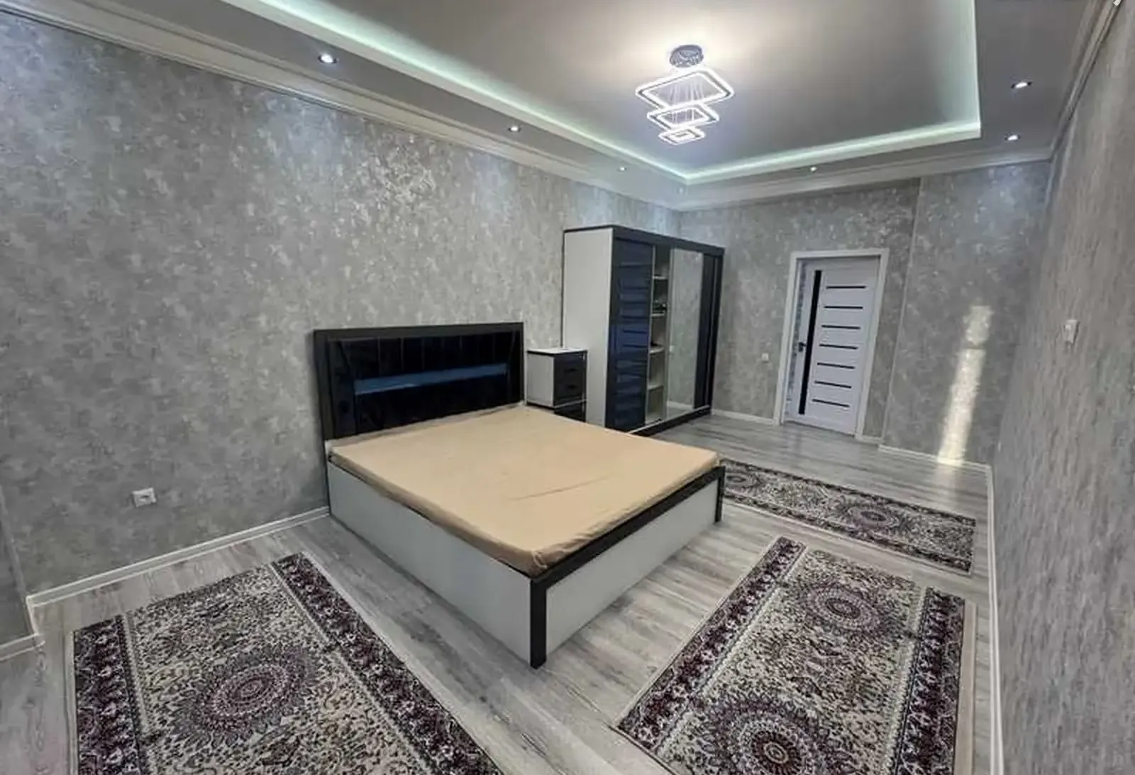 2-комн. квартира, 2 этаж, 100м², Сомони Шодмони 53