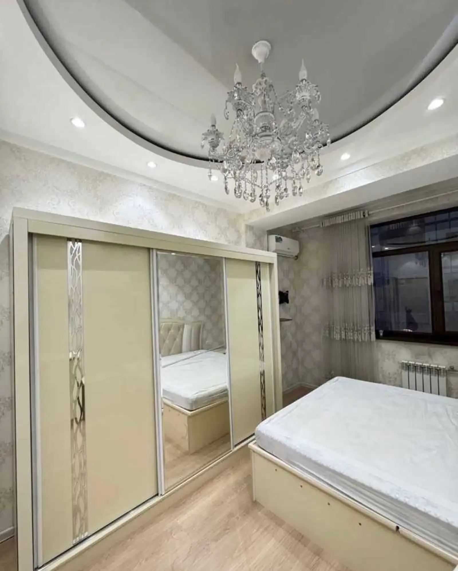 3-комн. квартира, 2 этаж, 100м², Сино