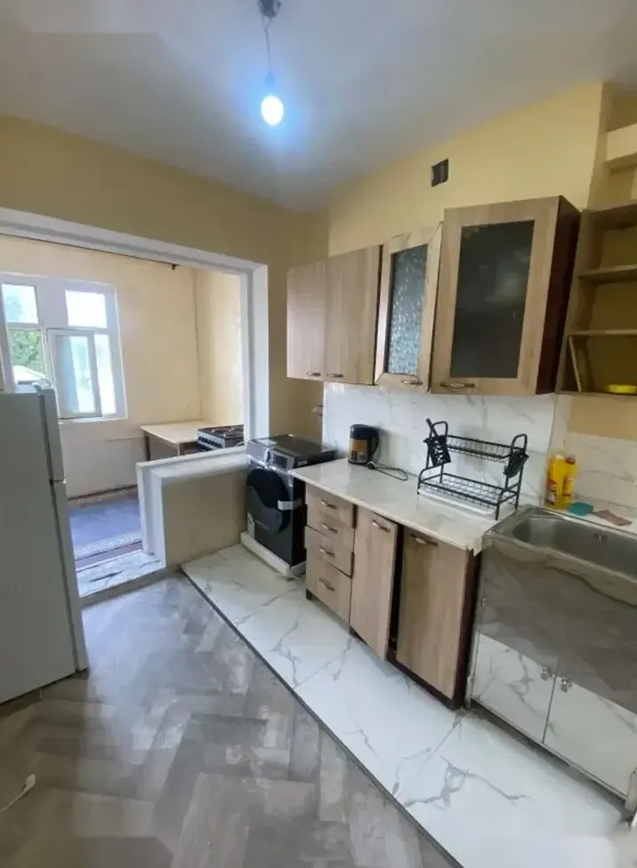 3-комн. квартира, 3 этаж, 80м², Сино