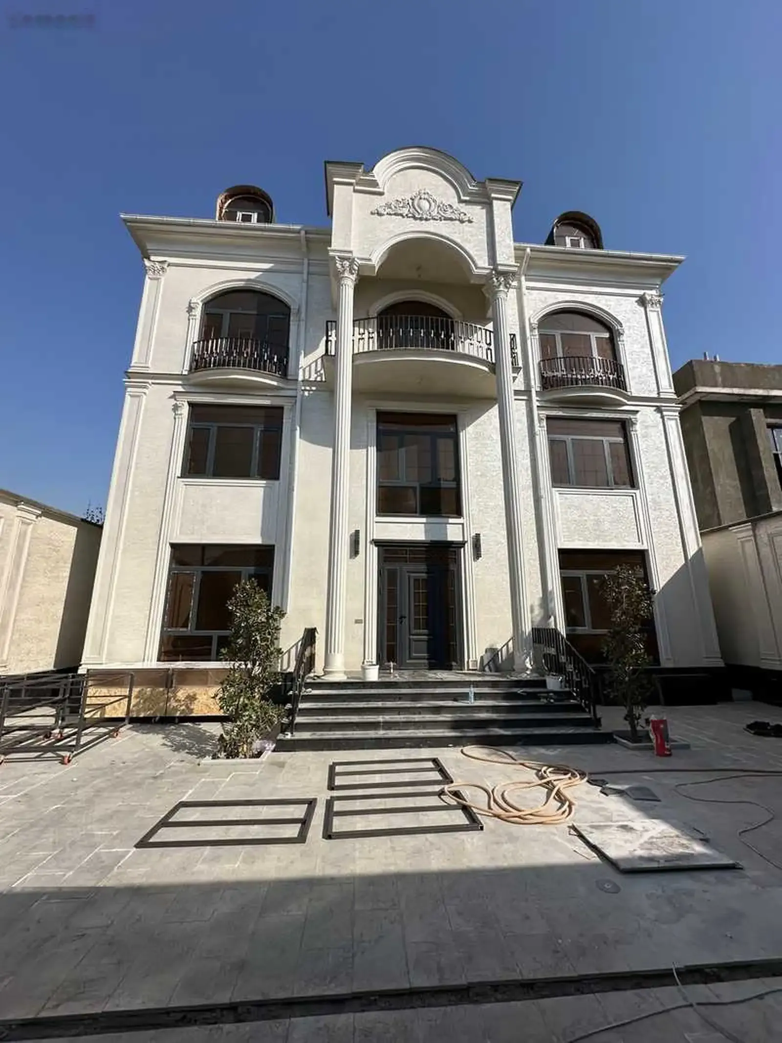 Дом, И.Сомони Воданасос