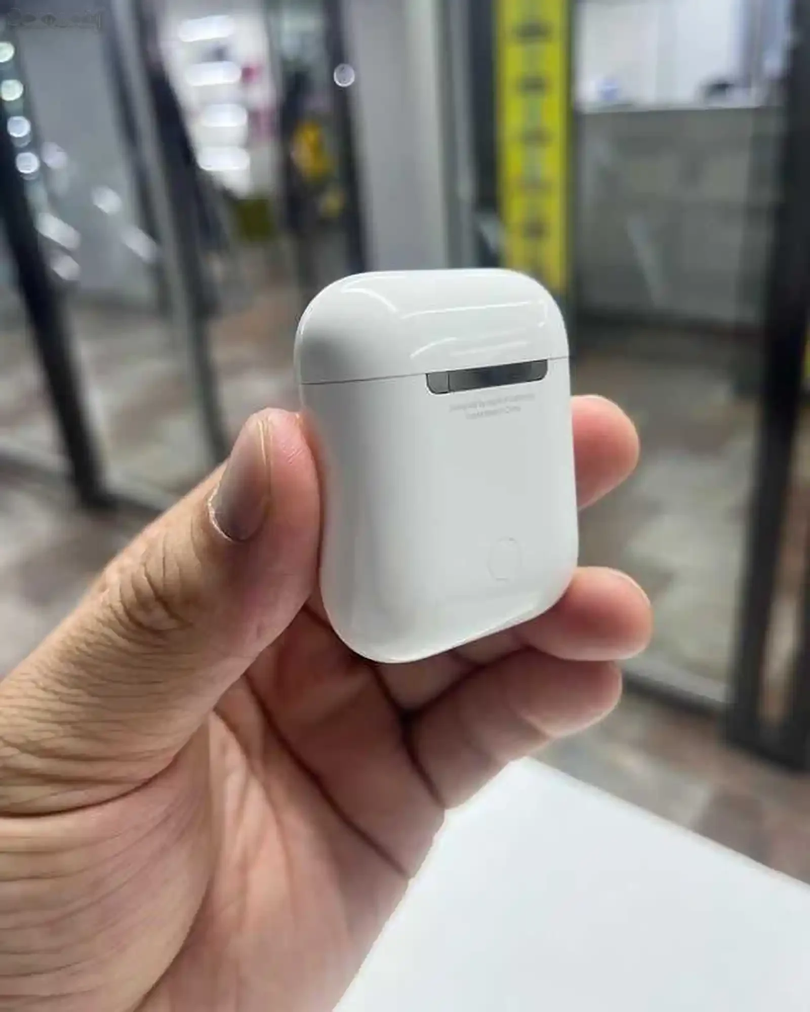Беспроводные наушники AirPods