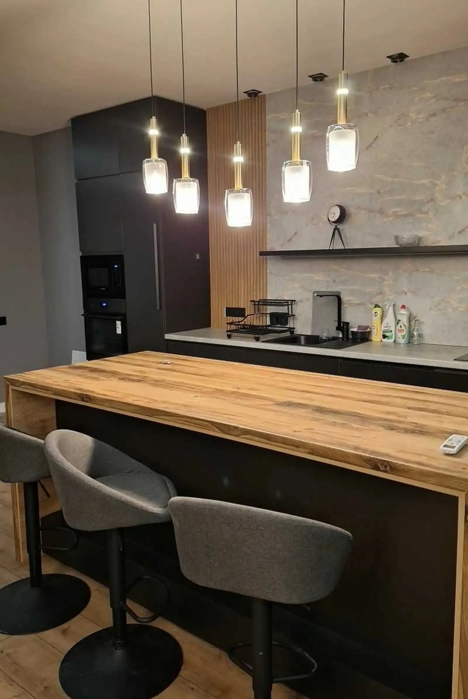 3-комн. квартира, 3 этаж, 110м², Оперка