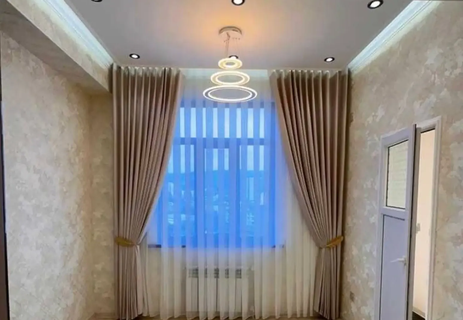 3-комн. квартира, 12 этаж, 88 м², Казокон, Курутобхонаи нур