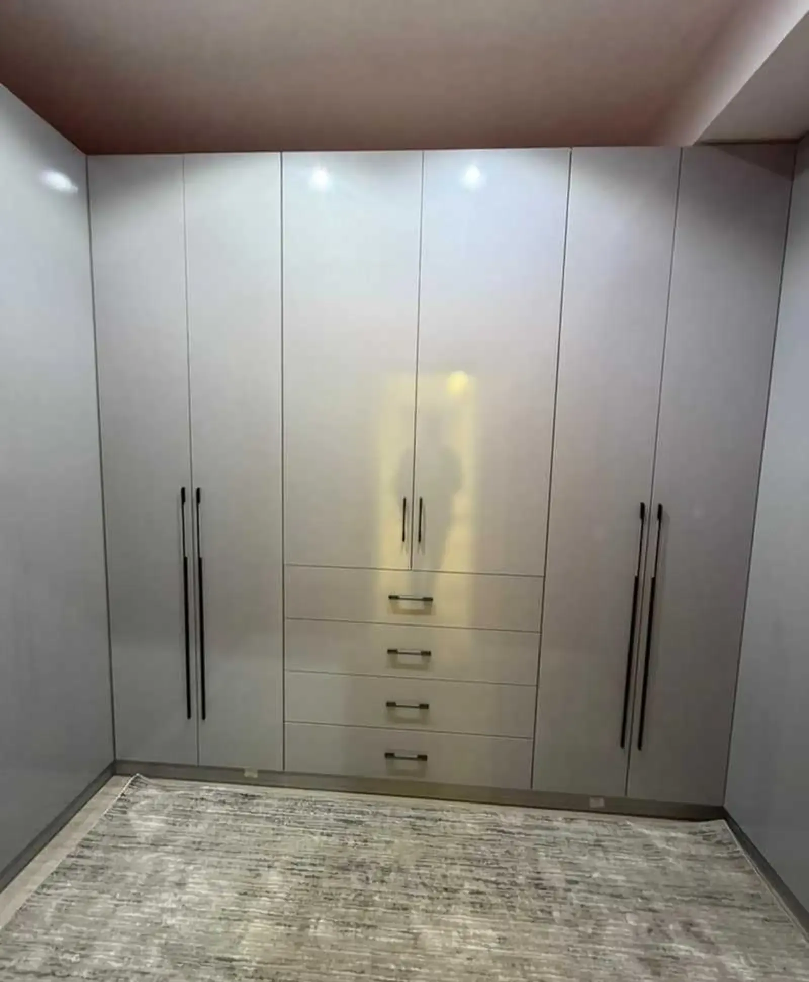 2-комн. квартира, 15 этаж, 100м², Поликиленикаи 1