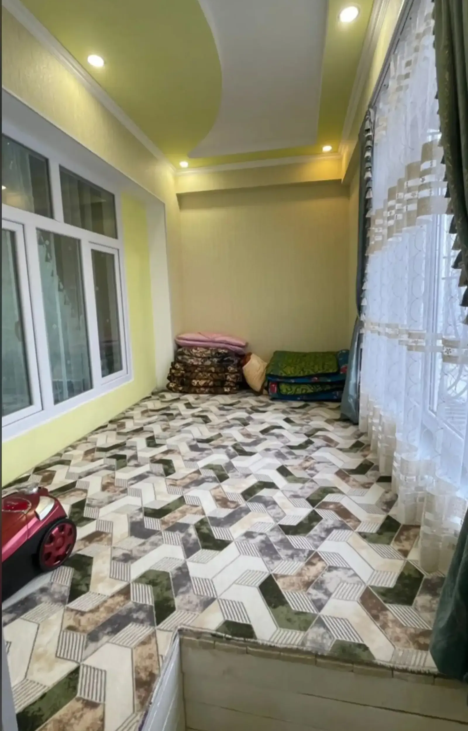 2-комн. квартира, 11 этаж, 63м², сино