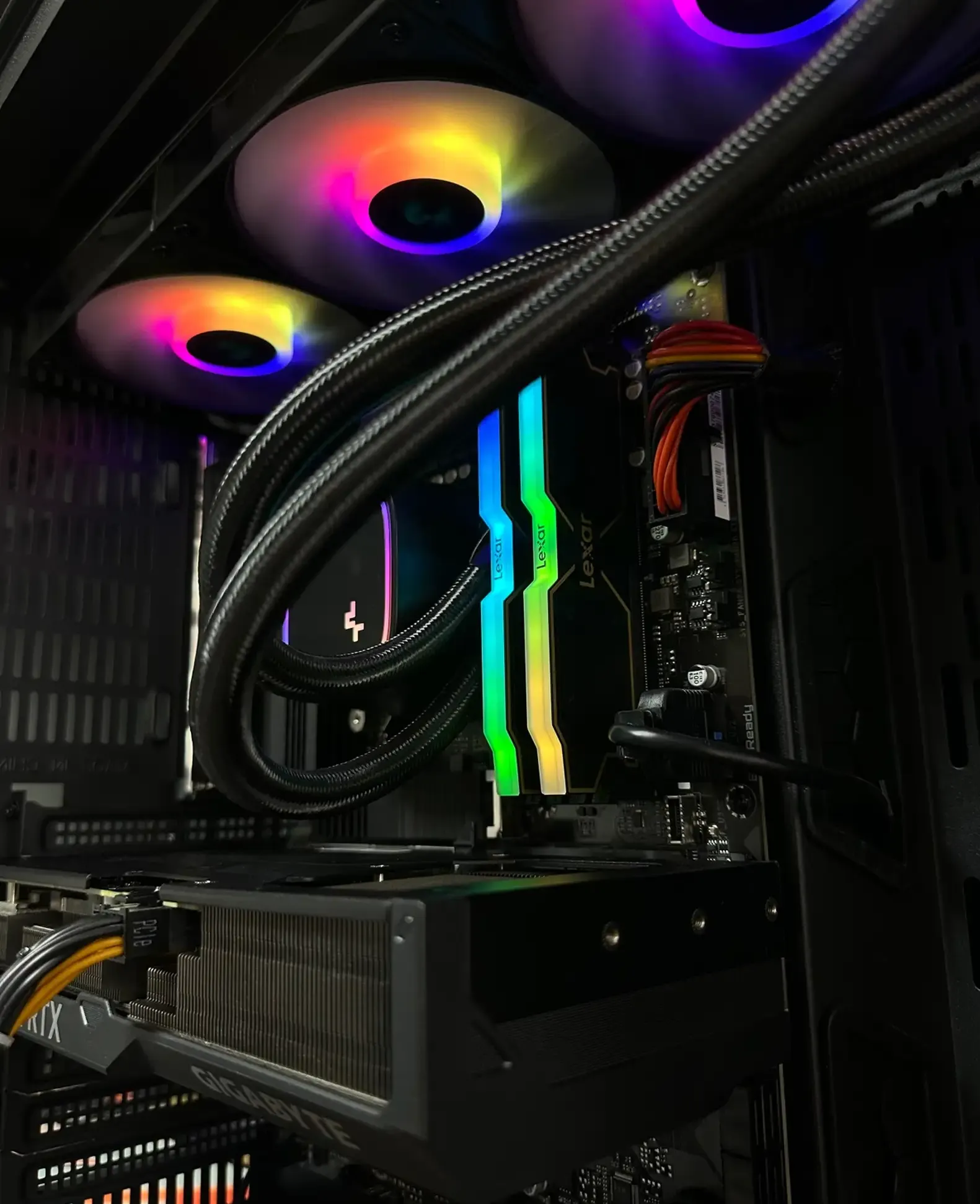 Игровой компьютер Core i7 14700KF RAM 32GB SSD 1TB RTX 4070 12GB GIGABYTE Z790