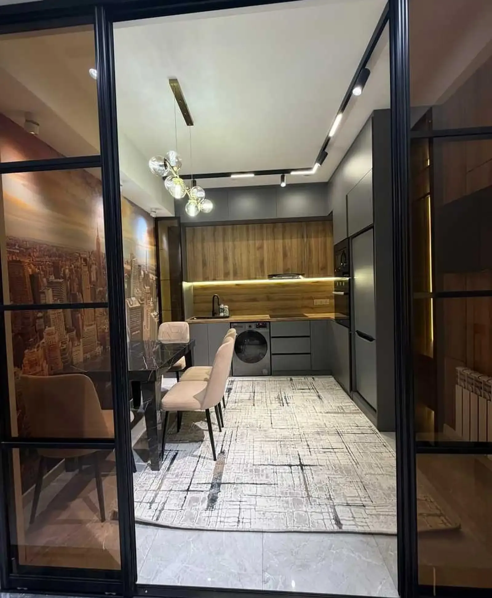 2-комн. квартира, 7 этаж, 82м², Голубой экран