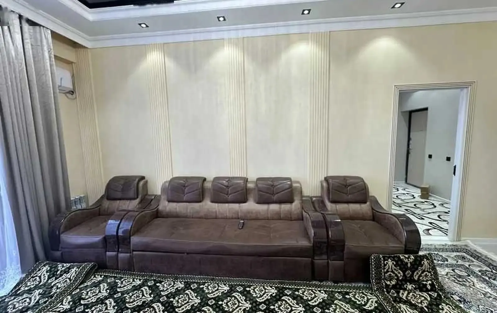 2-комн. квартира, 4 этаж, 60м², Поворот аэропорт