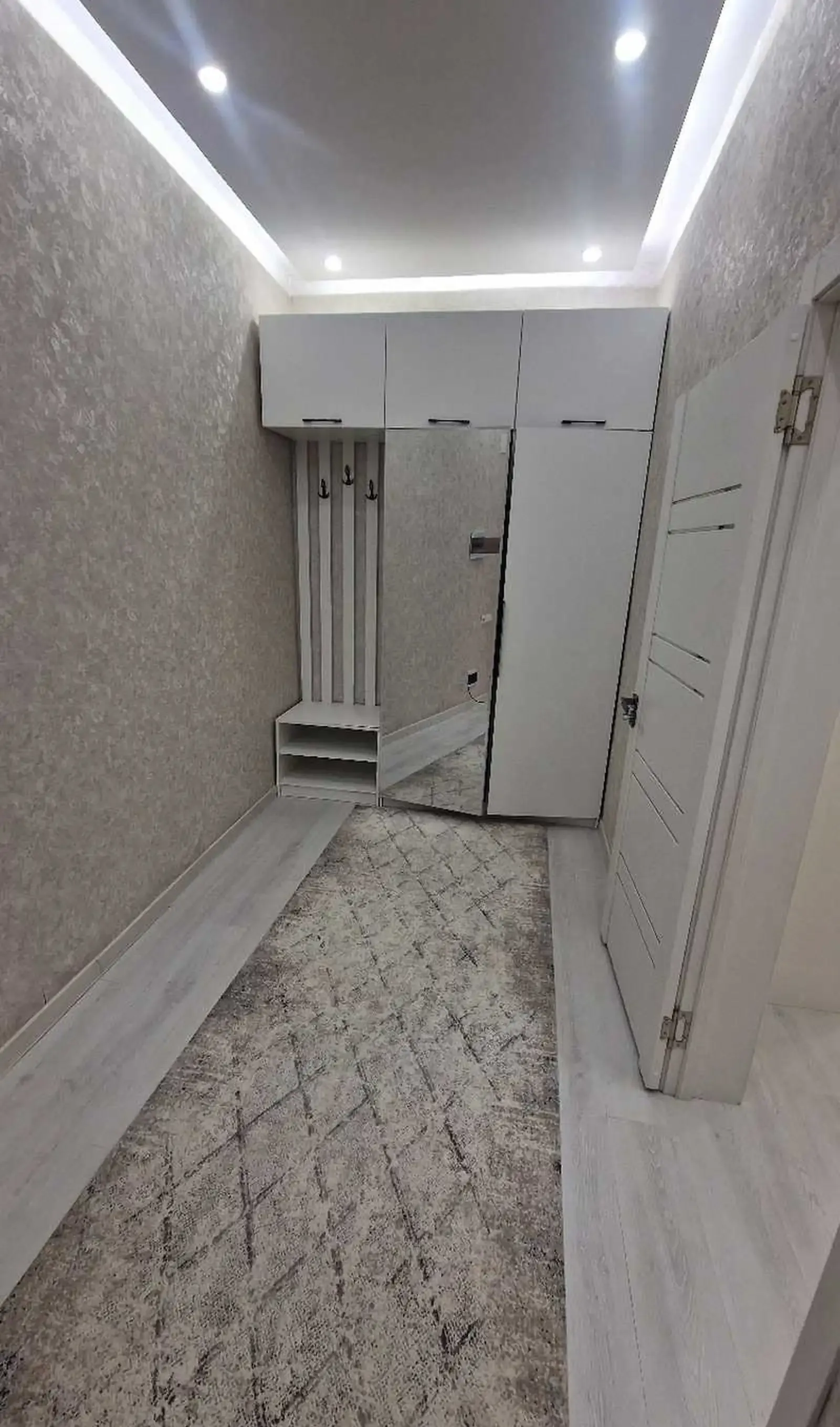 2-комн. квартира, 12 этаж, 58м², Овир
