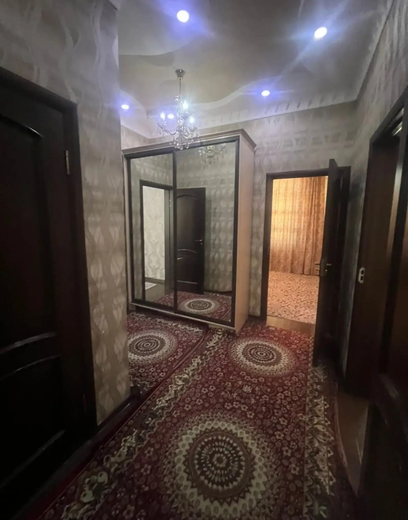 2-комн. квартира, 5 этаж, 70м², 64 МКР