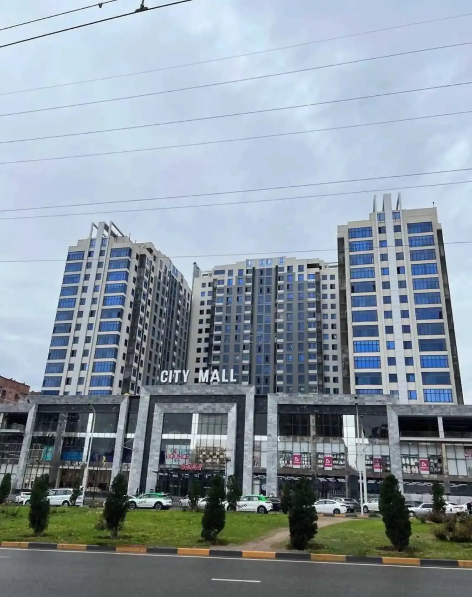 2-комн. квартира, 9 этаж, 65м², сино