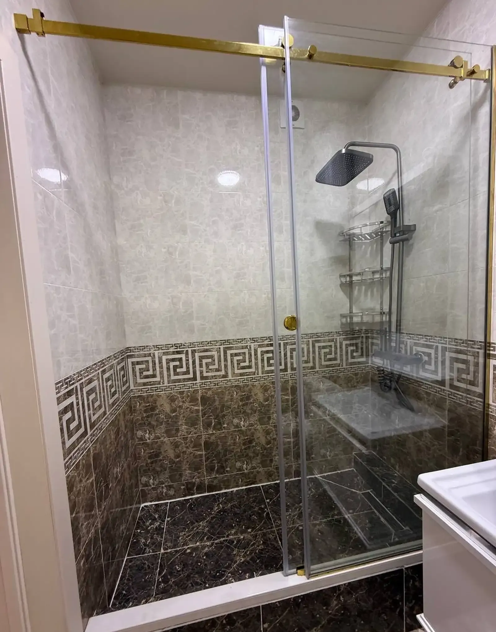 2-комн. квартира, 19 этаж, 52 м², Шохмансур