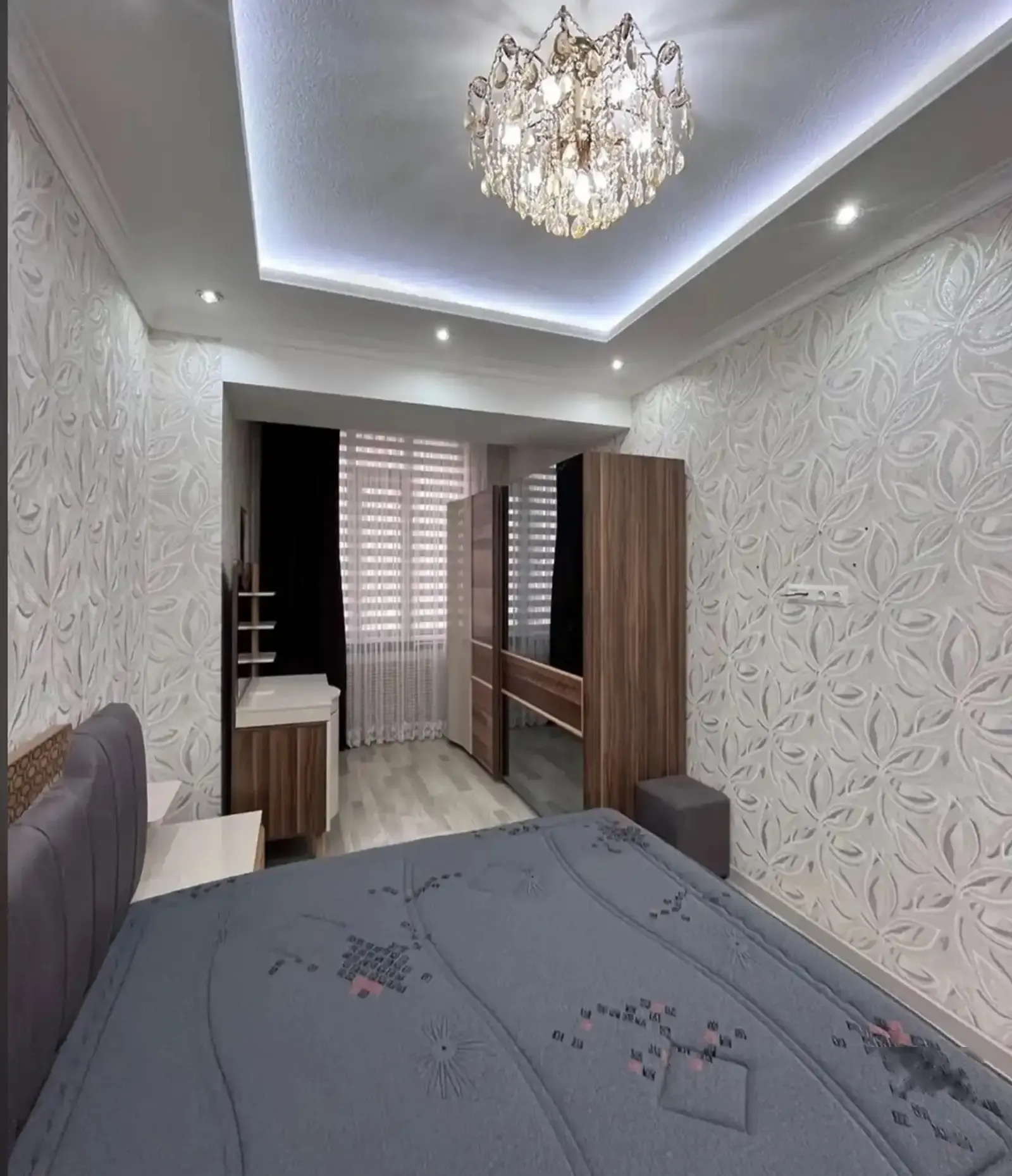 2-комн. квартира, 12 этаж, 72м², Шохмансур
