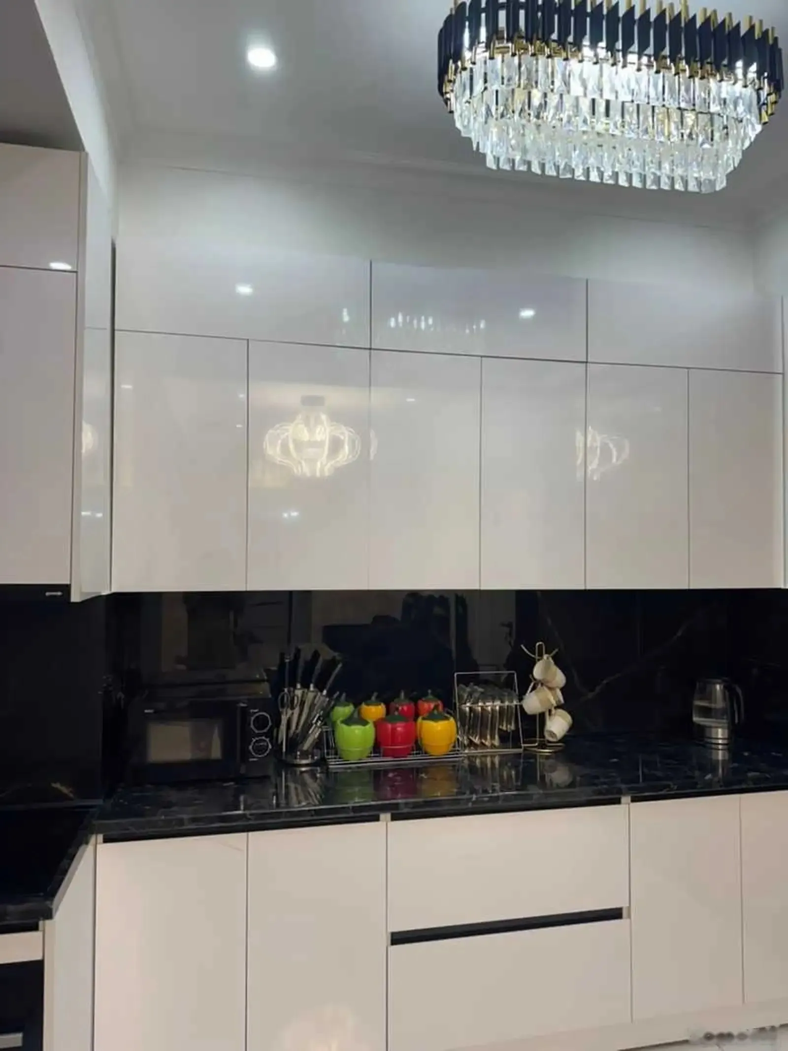 4-к квартира, 5 этаж, 140 м², голубой экран