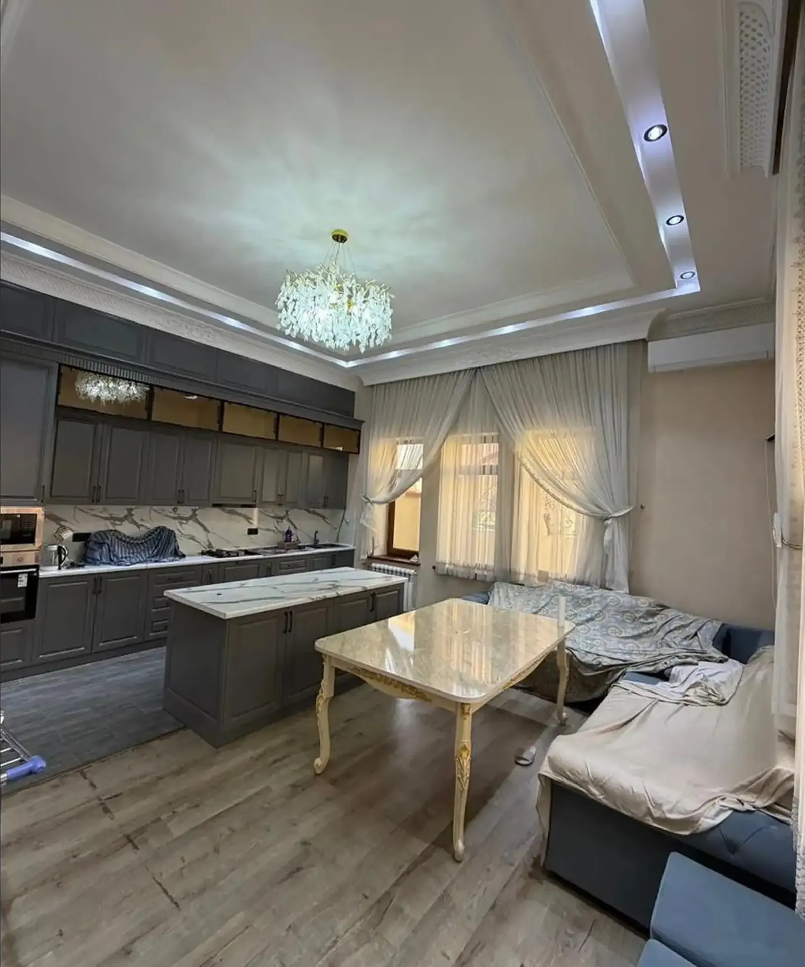 Дом, Фирдавси