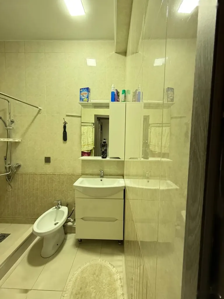 2-комн. квартира, 3 этаж, 80 м², сино