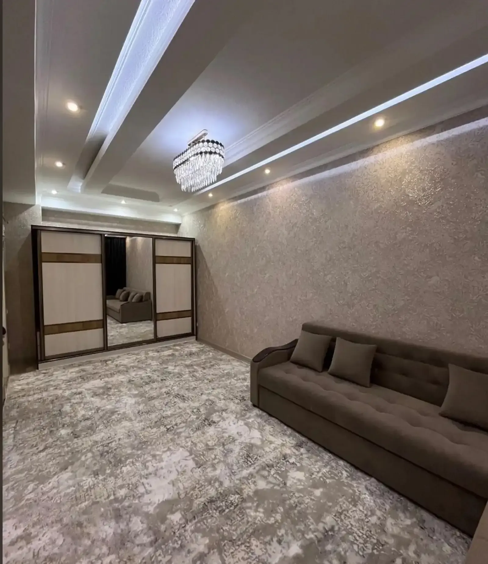 2-комн. квартира, 12 этаж, 72м², Шохмансур