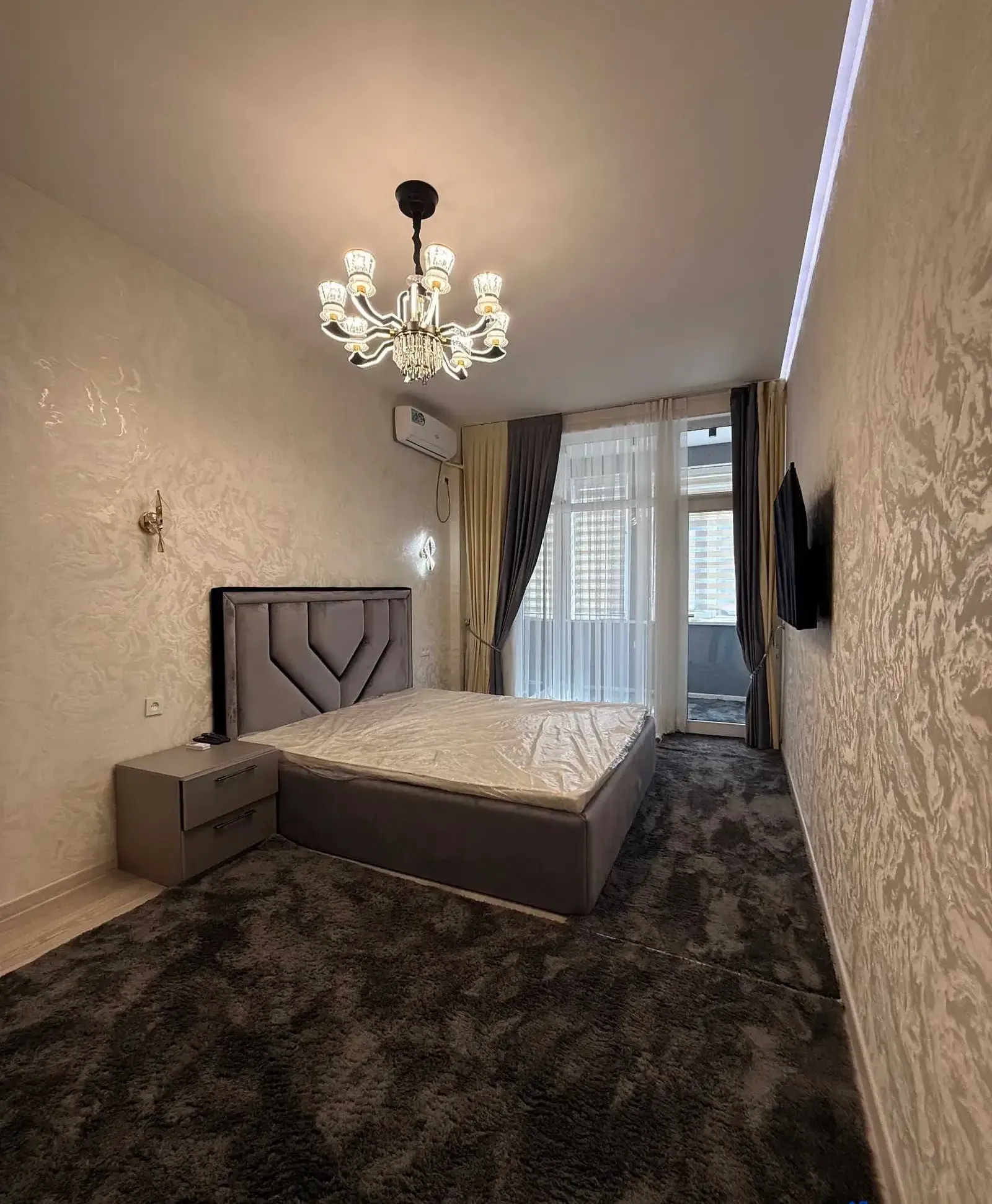 2-комн. квартира, 12 этаж, 77м², Овир